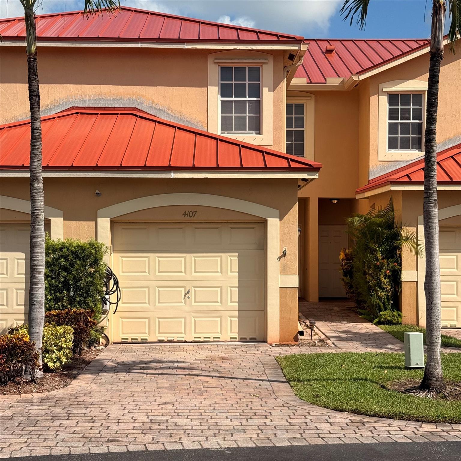Discover San Briana! This spacious 3BR/2.5BA townhouse offers tile flooring on the main level, a private garage, and a screened patio perfect for relaxing or entertaining. Enjoy the heated pool and exclusive access to Crystal Lake ideal for jet skiing, paddleboarding, and more. This well maintained community has reserve funds and just minutes from beaches, shopping, dining, and major highways. Prime location make this home a must-see!