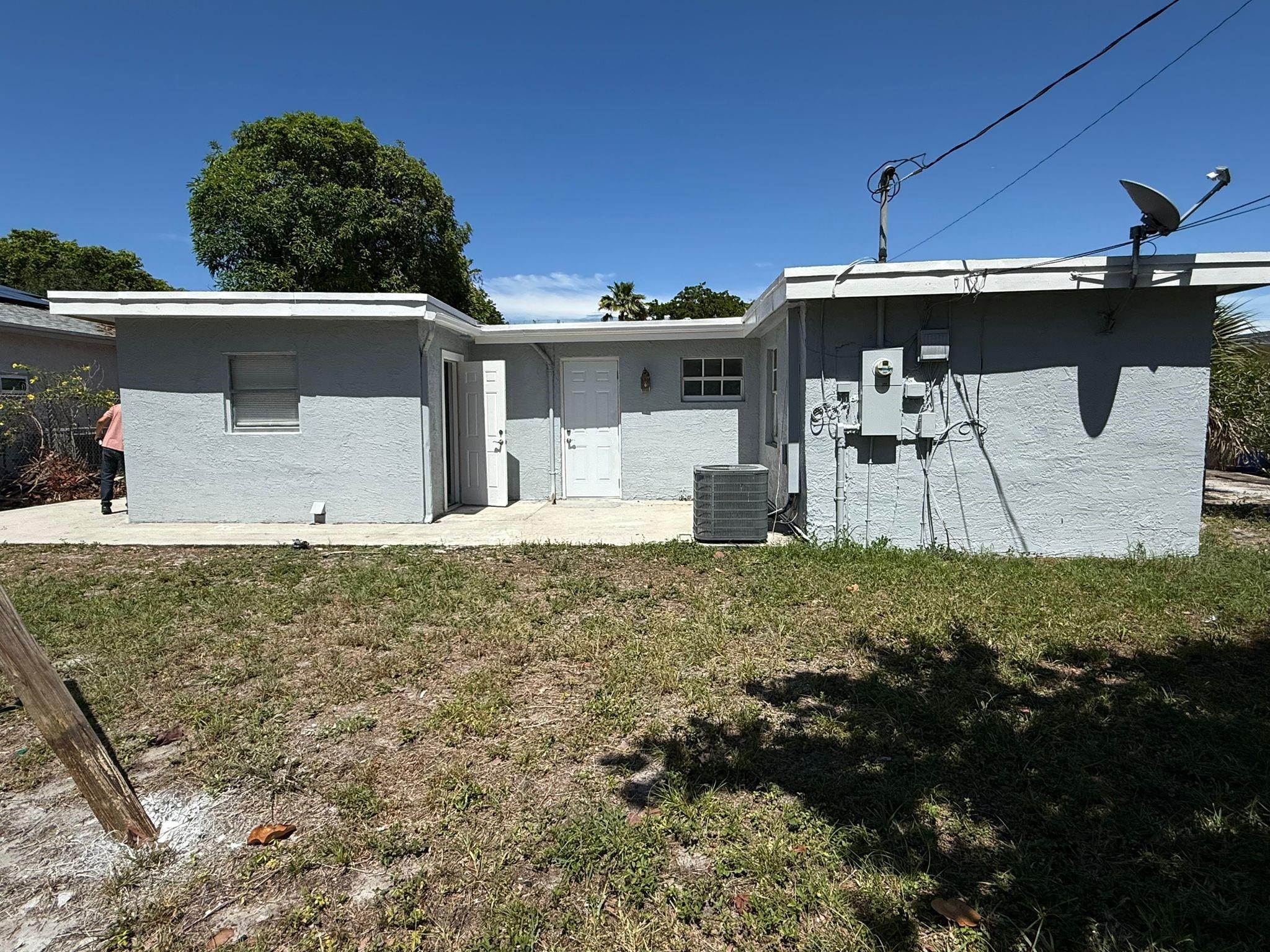 1741 NW 24th Ter, Fort Lauderdale, FL, 33311/$395,000 1 1741 NW 24th Ter