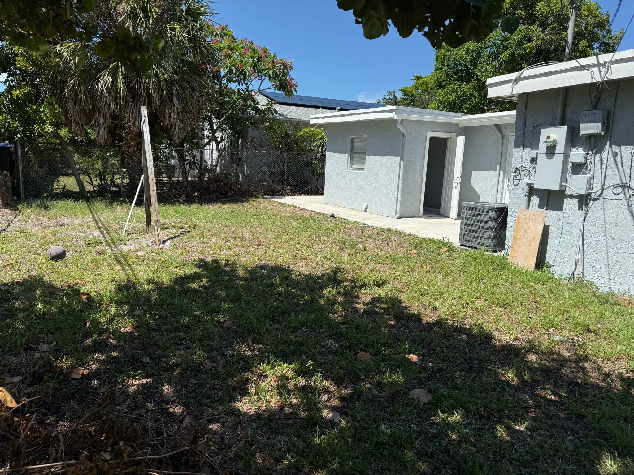 1741 NW 24th Ter, Fort Lauderdale, FL, 33311/$395,000 2 1741 NW 24th Ter