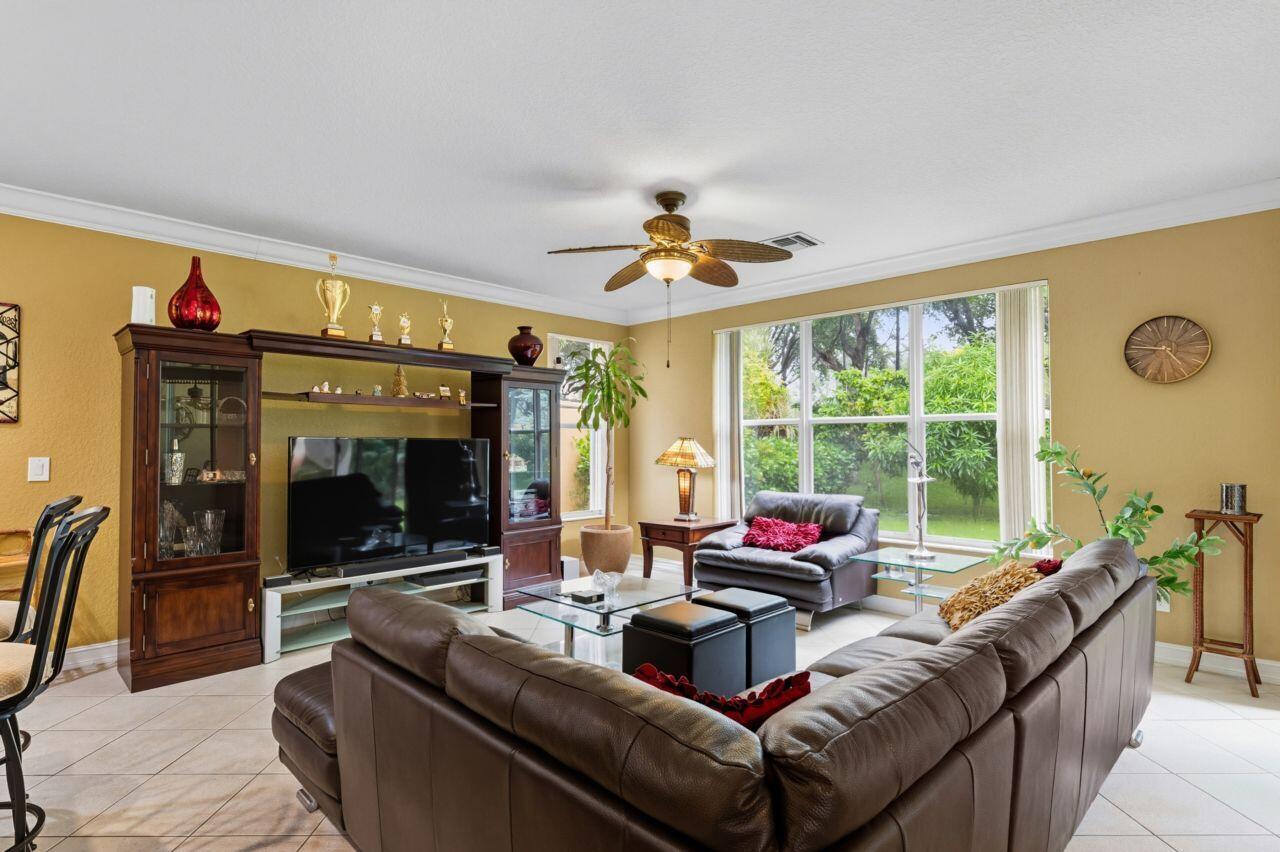 CANYON LAKES 5 - Residential Lease