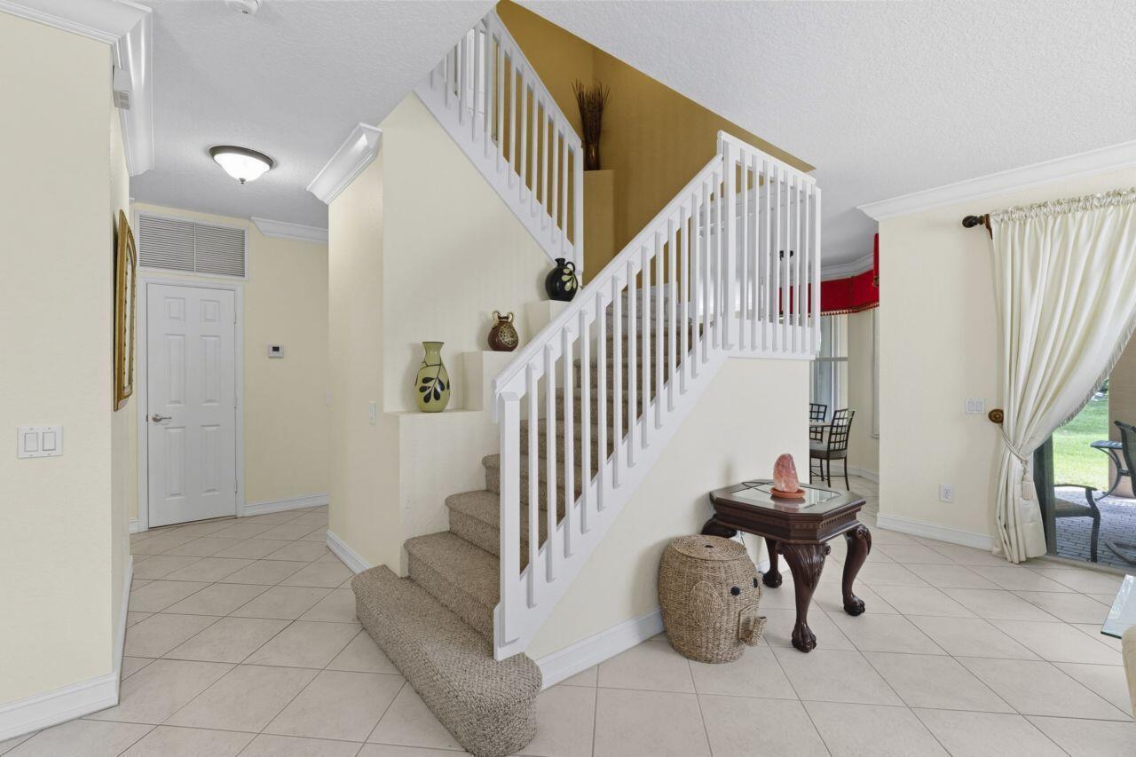 CANYON LAKES 5 - Residential Lease