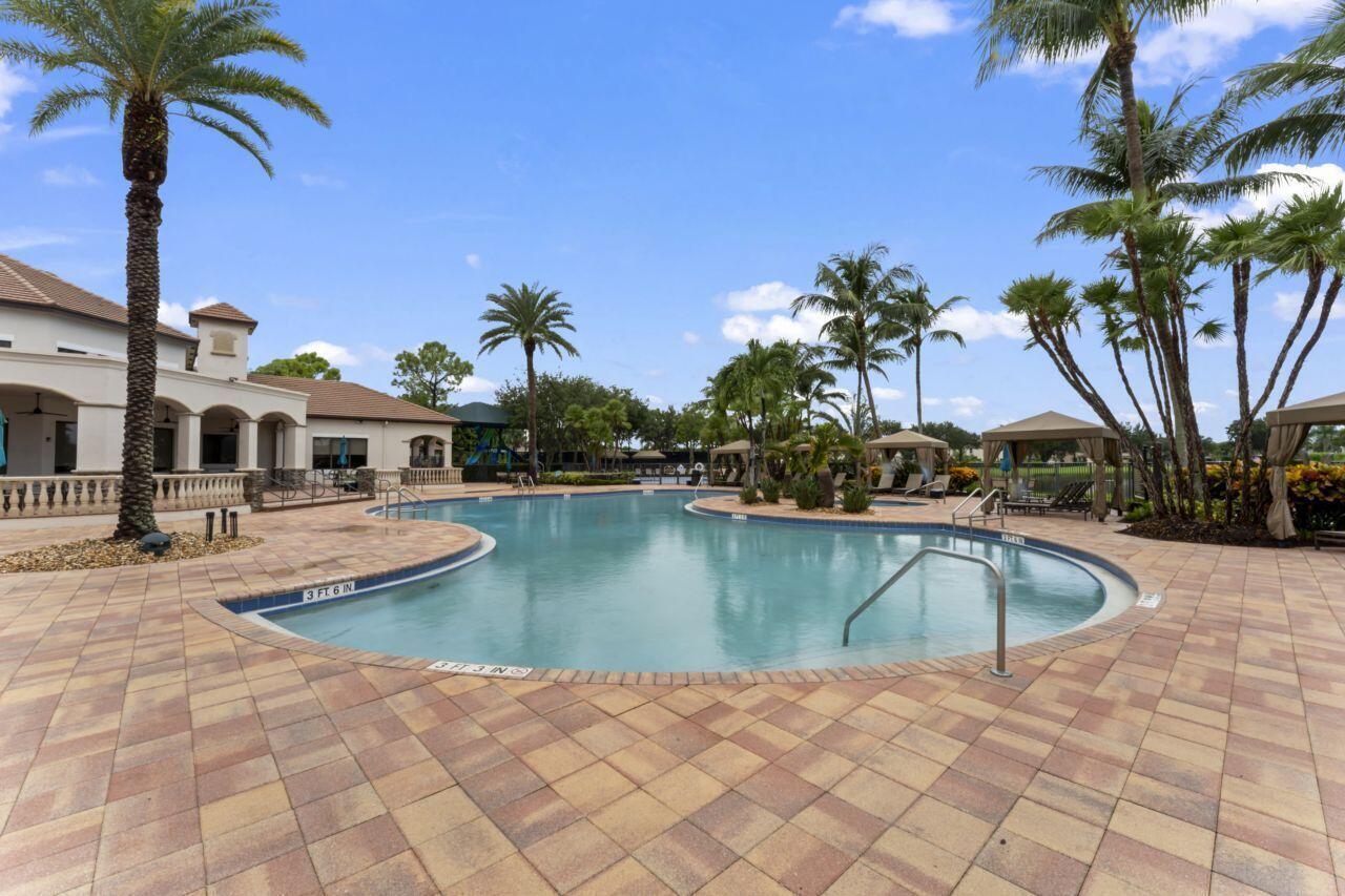 CANYON LAKES 5 - Residential Lease