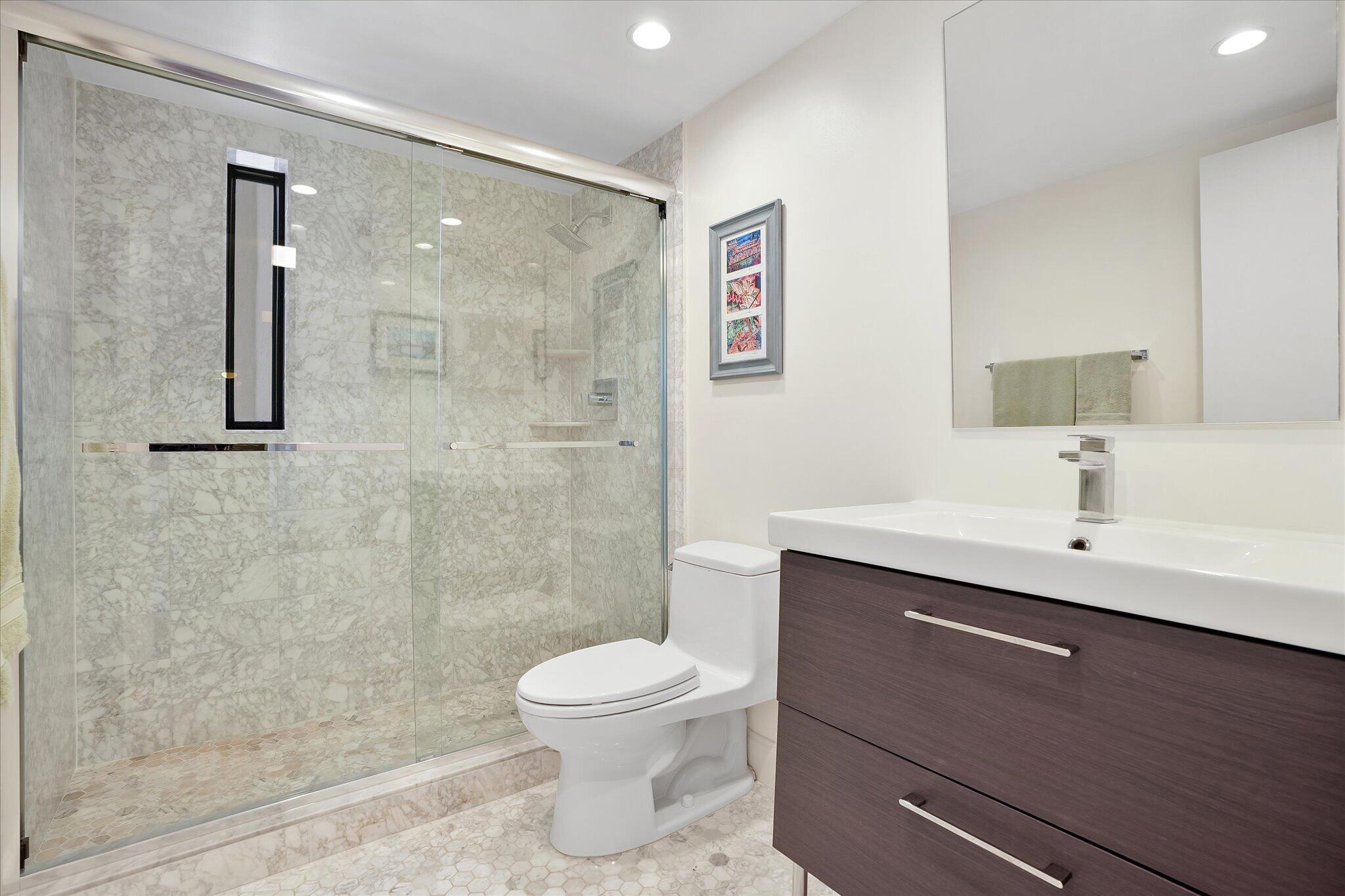 ALLINGTON TOWERS NORTH CONDO - Residential