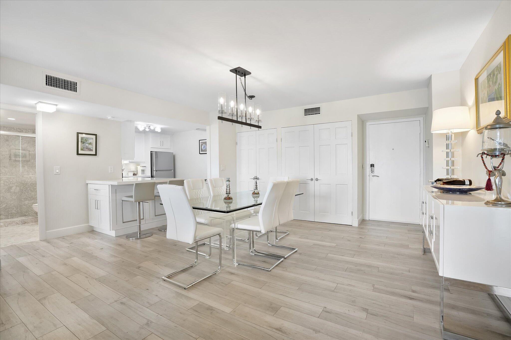 ALLINGTON TOWERS NORTH CONDO - Residential