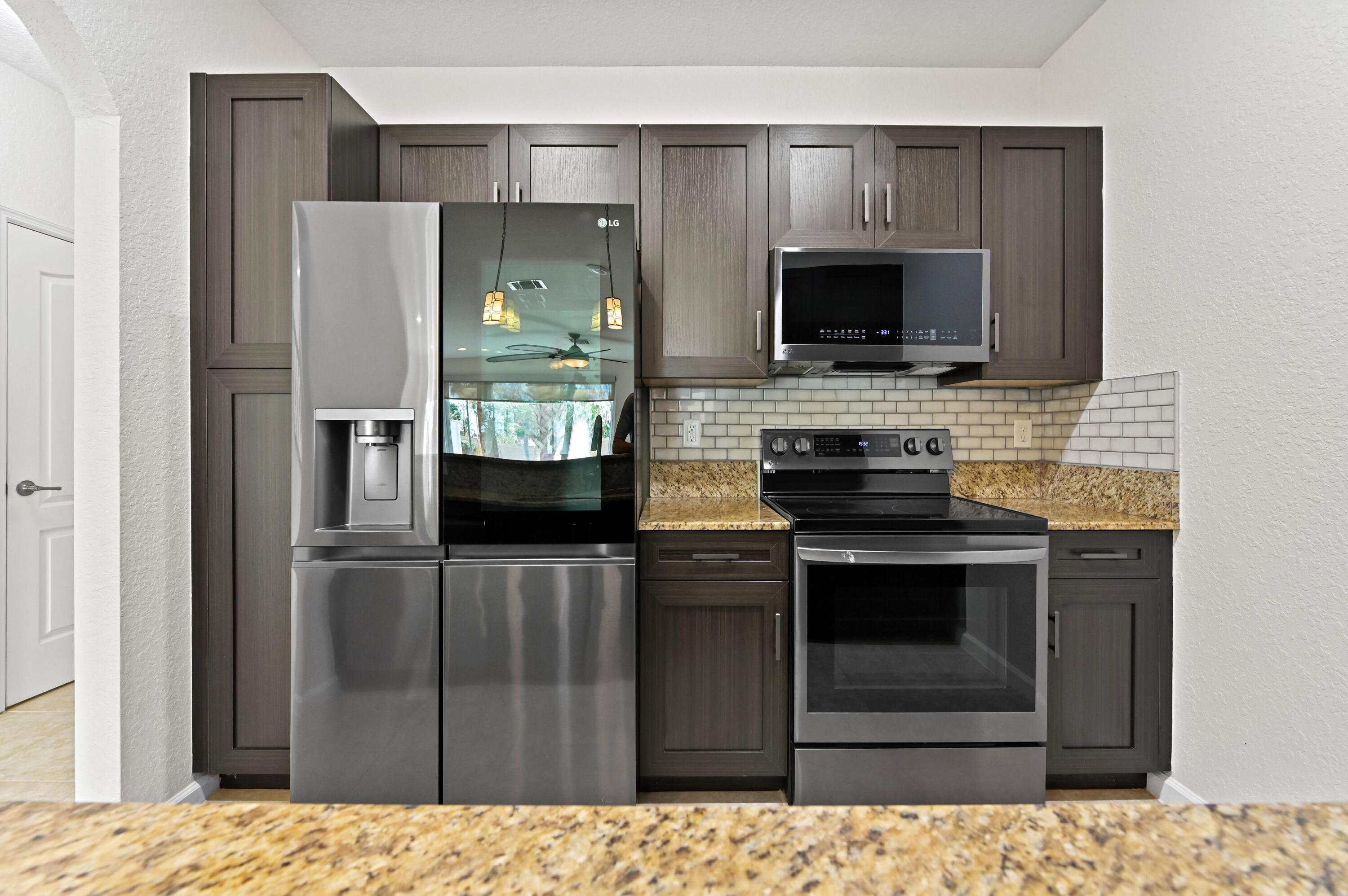 COLONY RESERVE AT LAKE WORTH - Residential