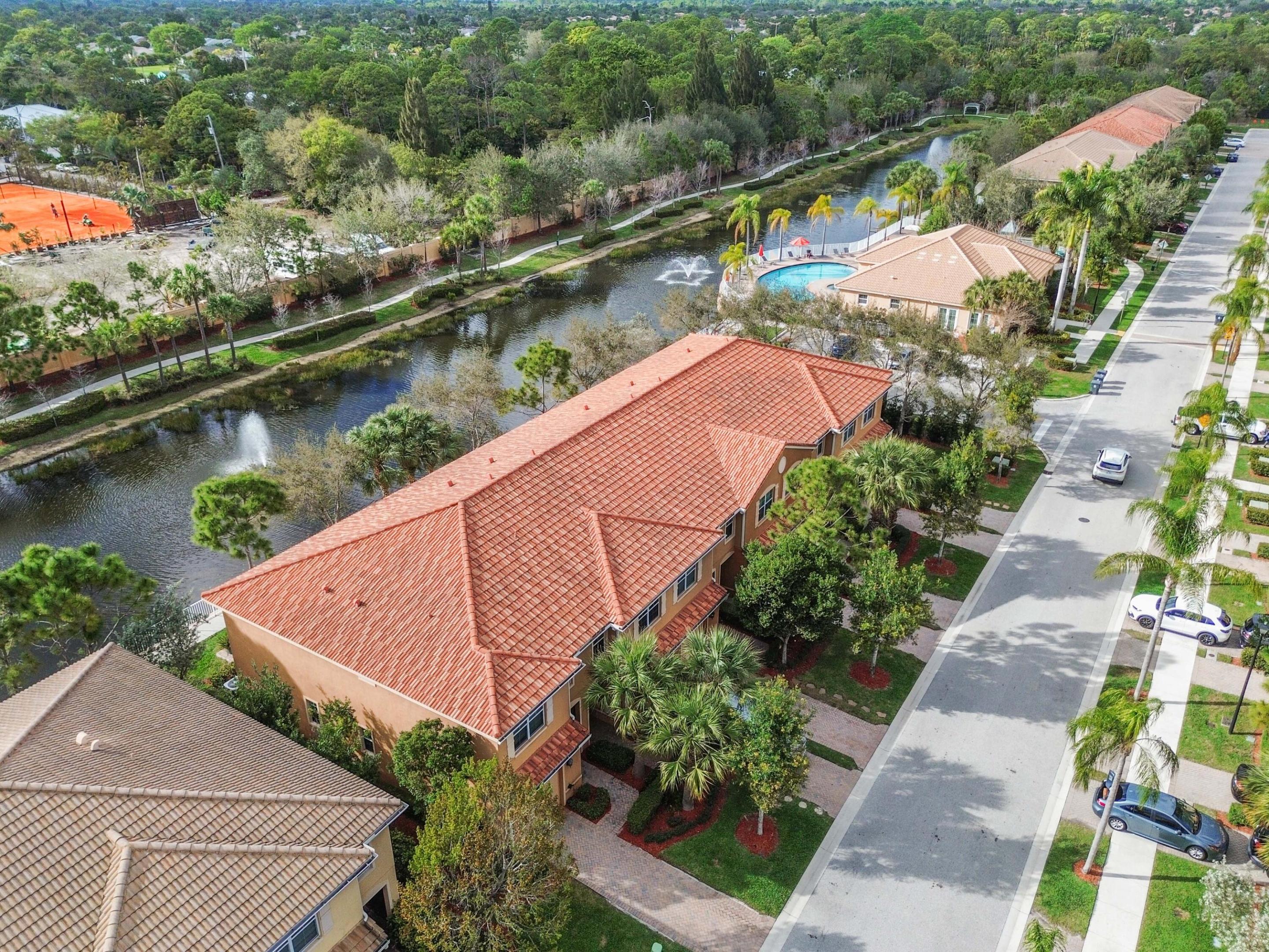COLONY RESERVE AT LAKE WORTH - Residential