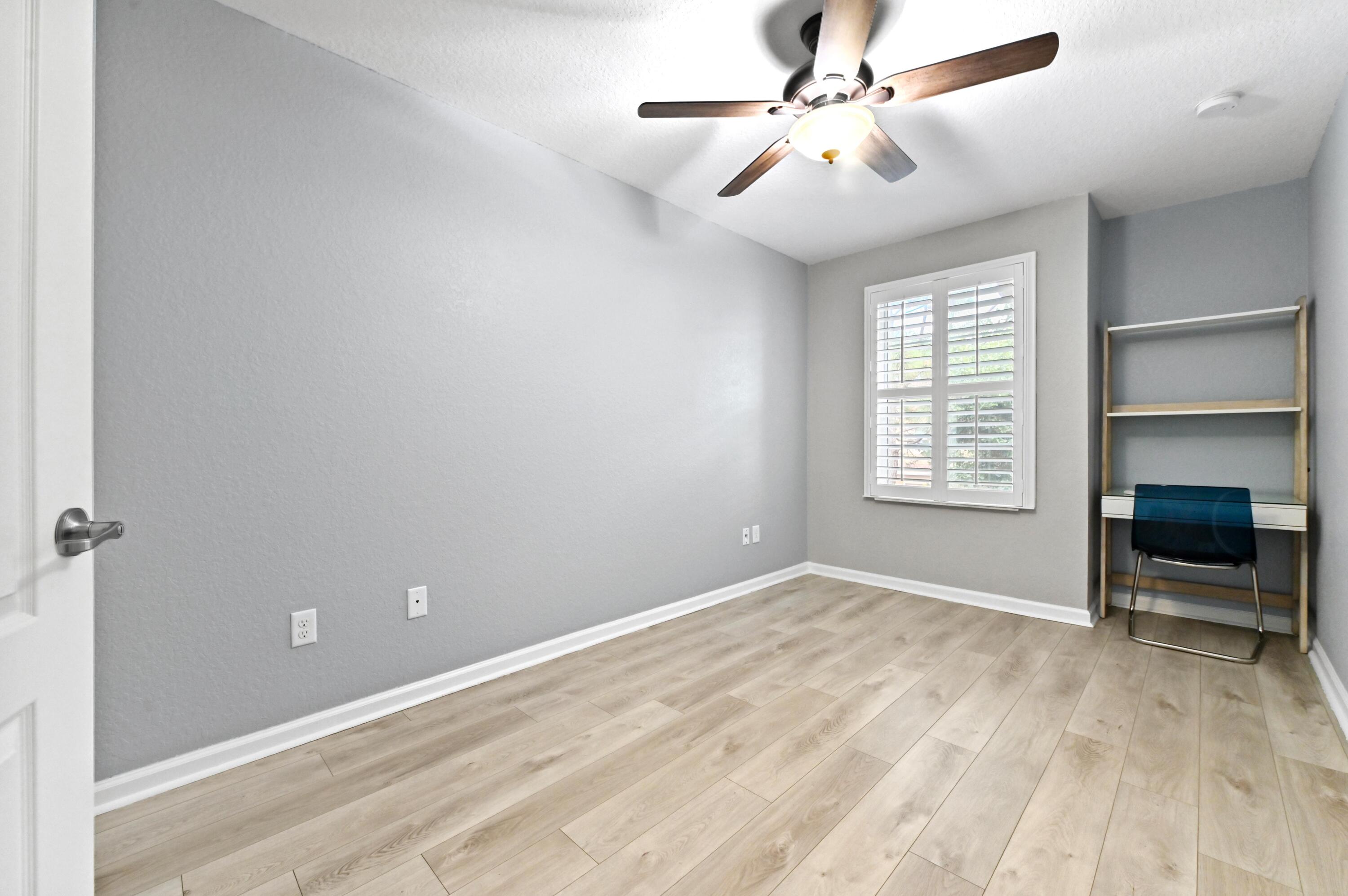 COLONY RESERVE AT LAKE WORTH - Residential