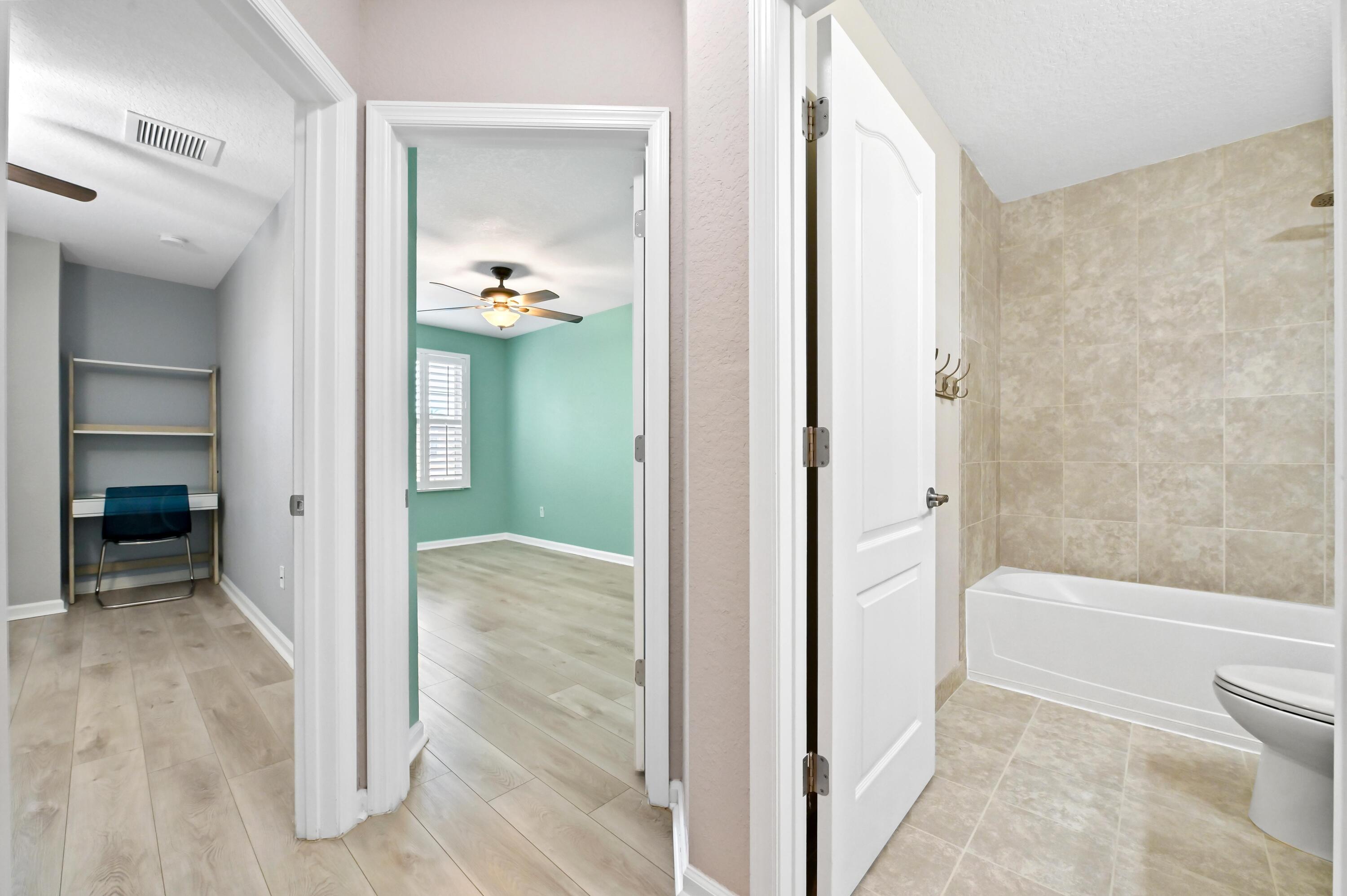 COLONY RESERVE AT LAKE WORTH - Residential