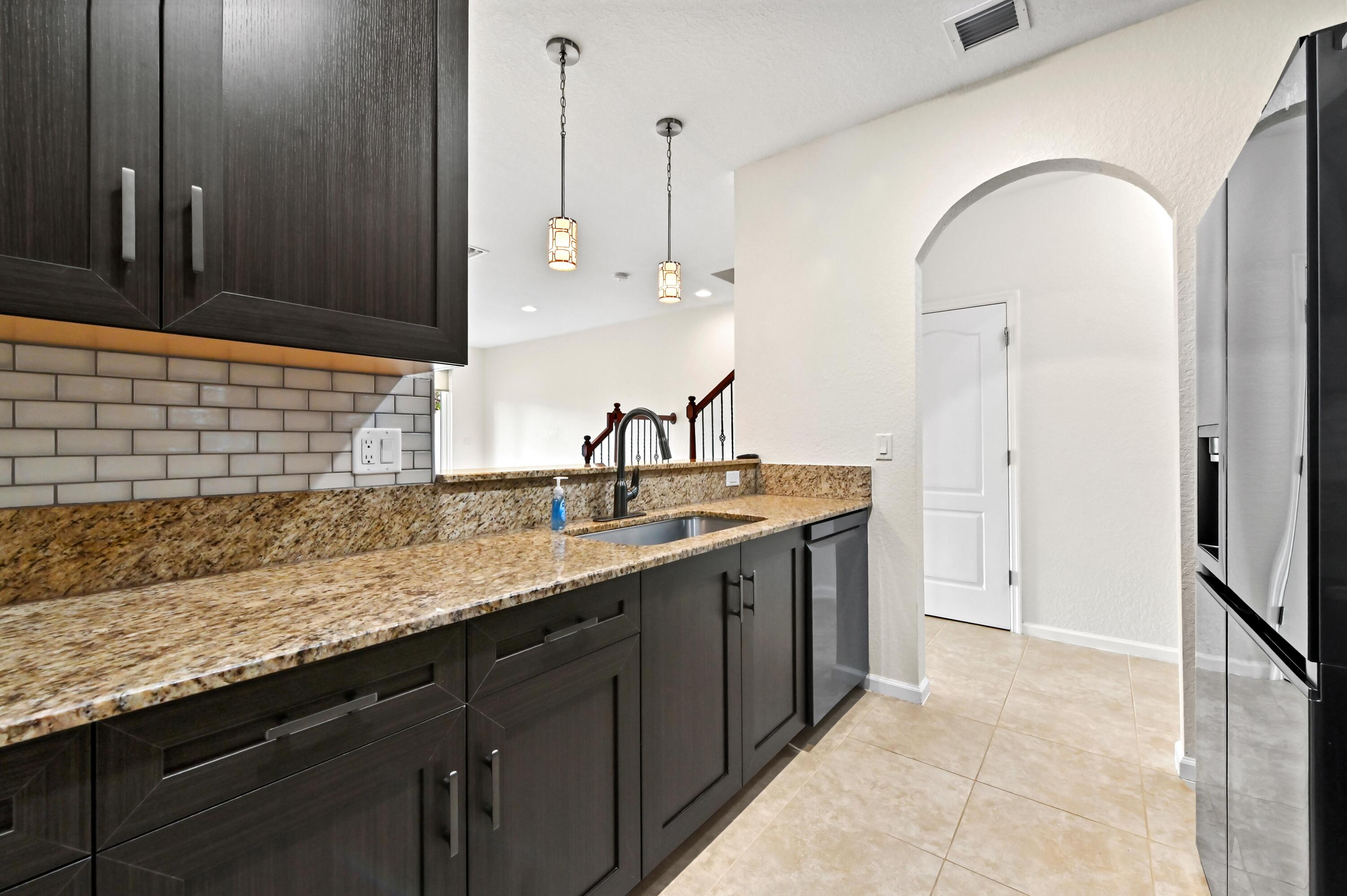 COLONY RESERVE AT LAKE WORTH - Residential