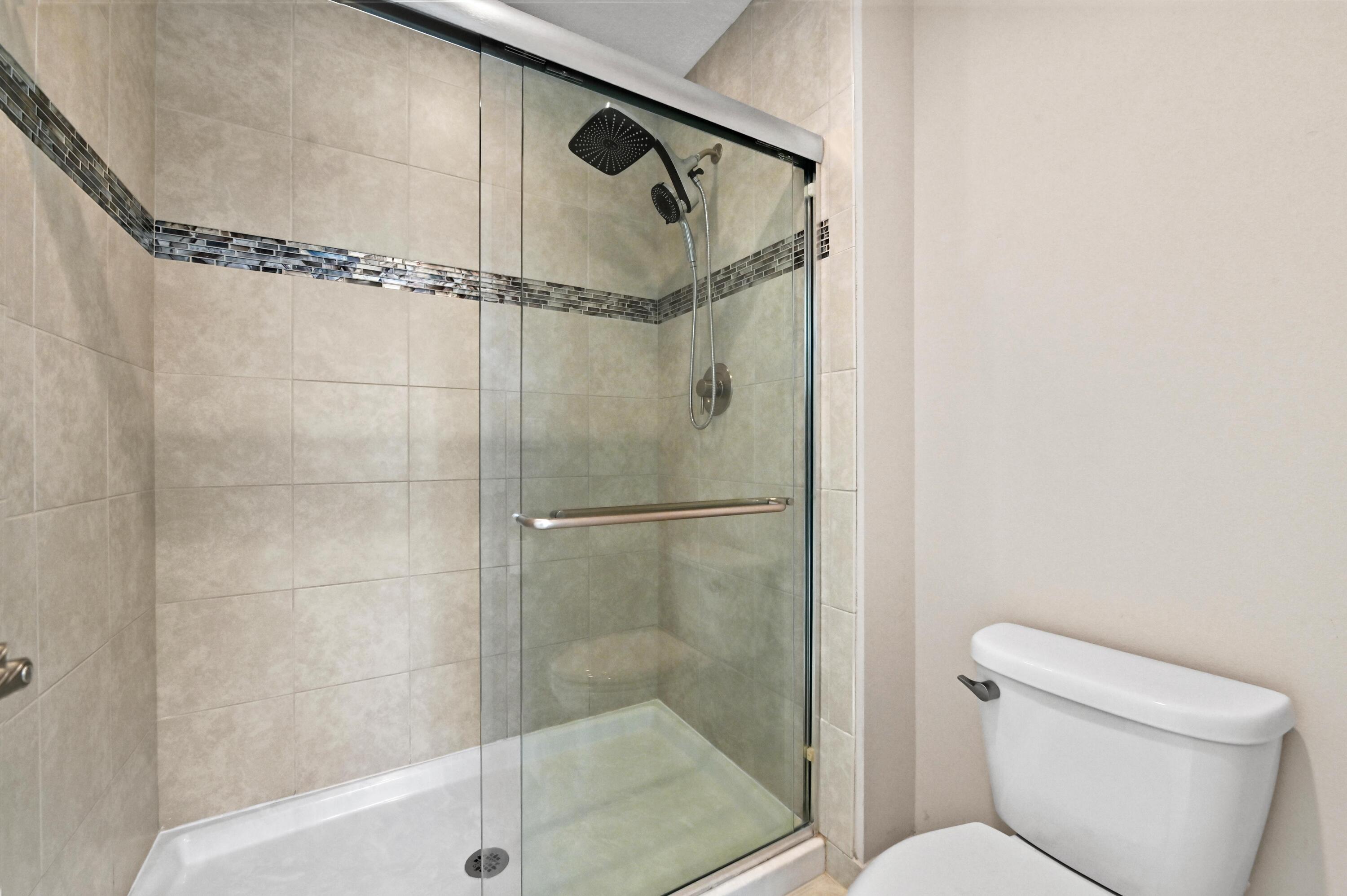 COLONY RESERVE AT LAKE WORTH - Residential