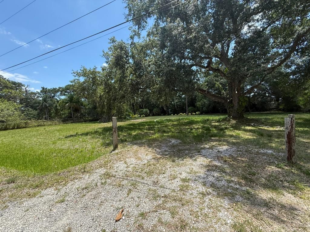 Photo of 111 Berger Road, Fort Pierce, FL 34945 (MLS # R11098078)