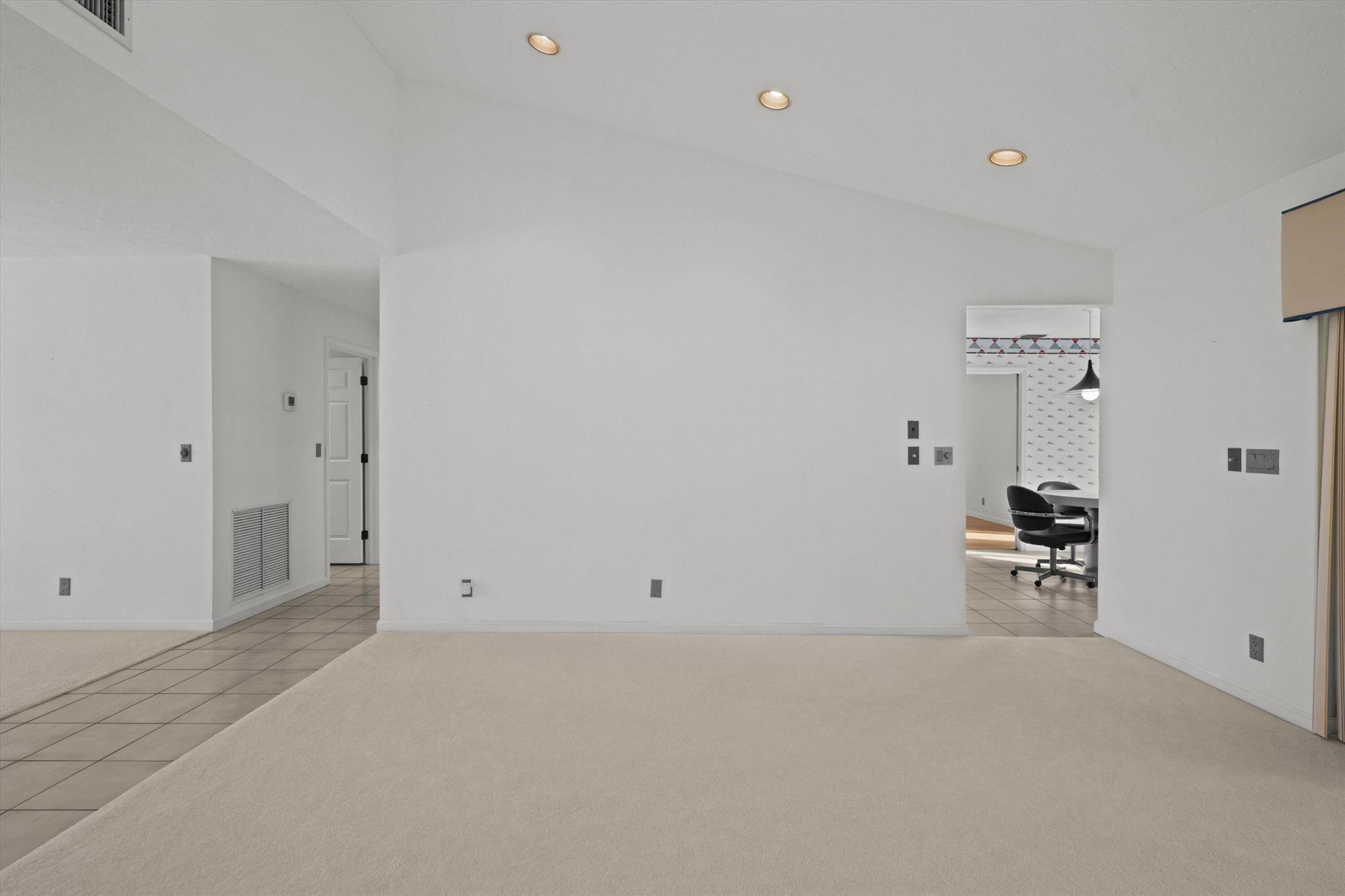 MEADOW WOOD OF THE LANDIN - Residential