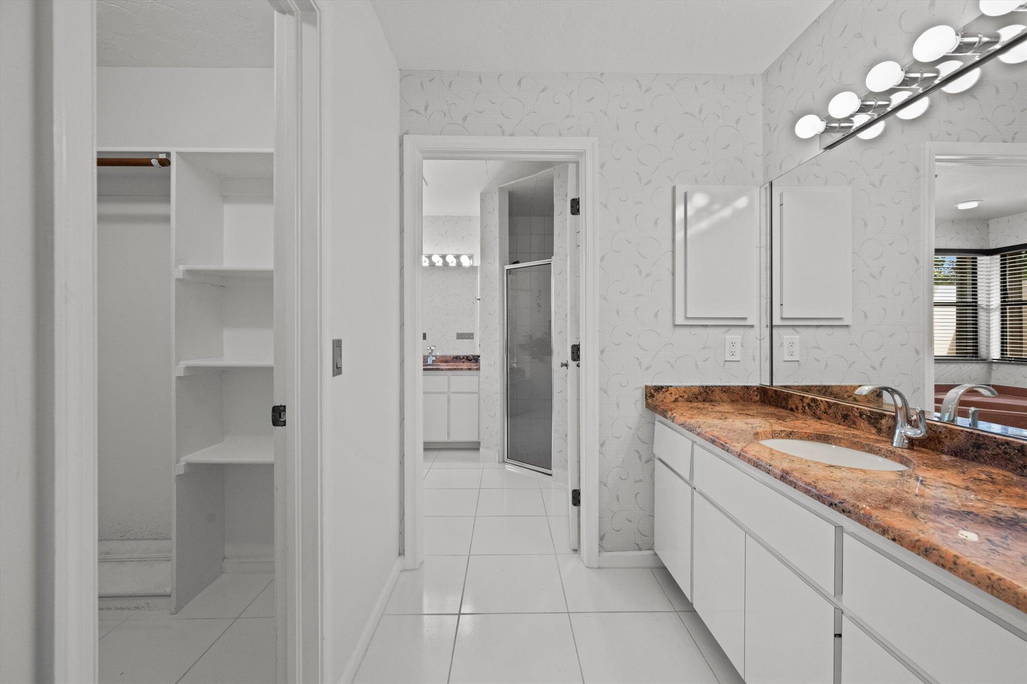 MEADOW WOOD OF THE LANDIN - Residential