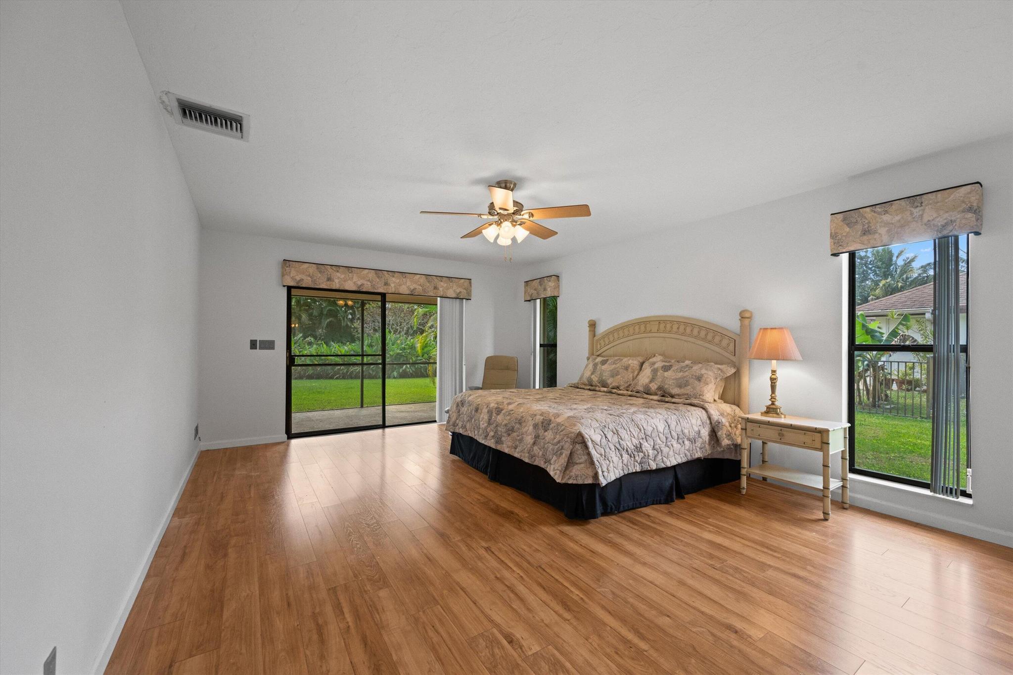 MEADOW WOOD OF THE LANDIN - Residential