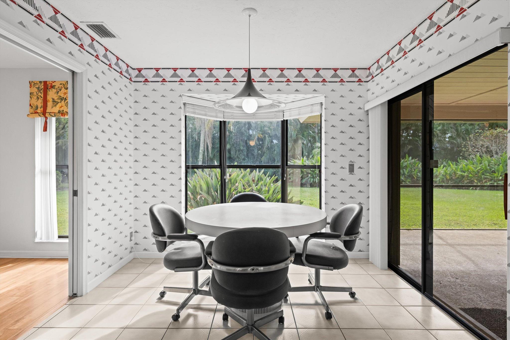 MEADOW WOOD OF THE LANDIN - Residential