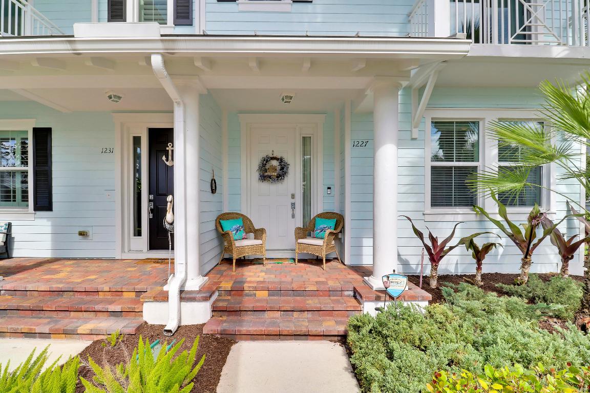 1227 N Community Drive