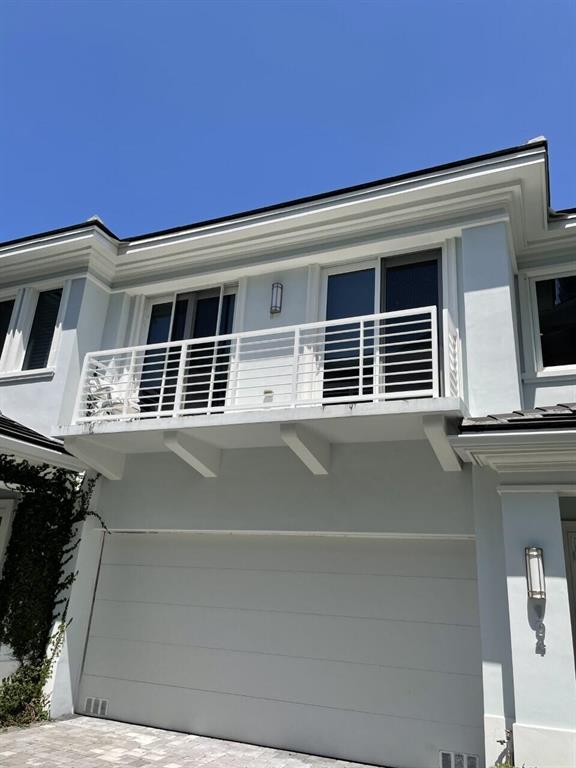 WATER CLUB - Residential