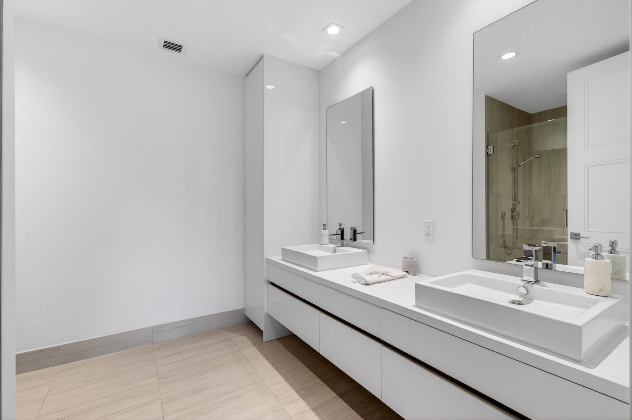 TOWER 155 - Residential