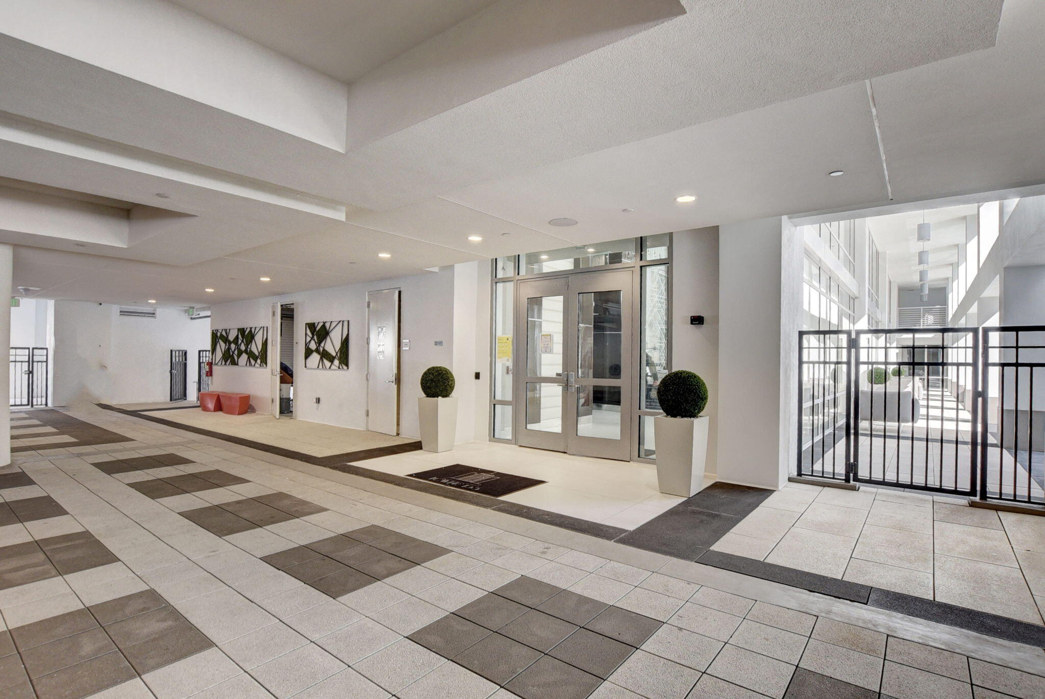 155 E Boca Raton Road Th3