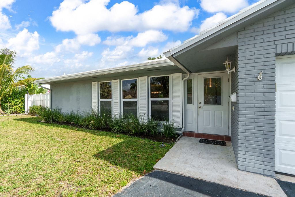 Photo of 11271 NW 35th Street, Coral Springs, FL 33065 (MLS # B26012907)