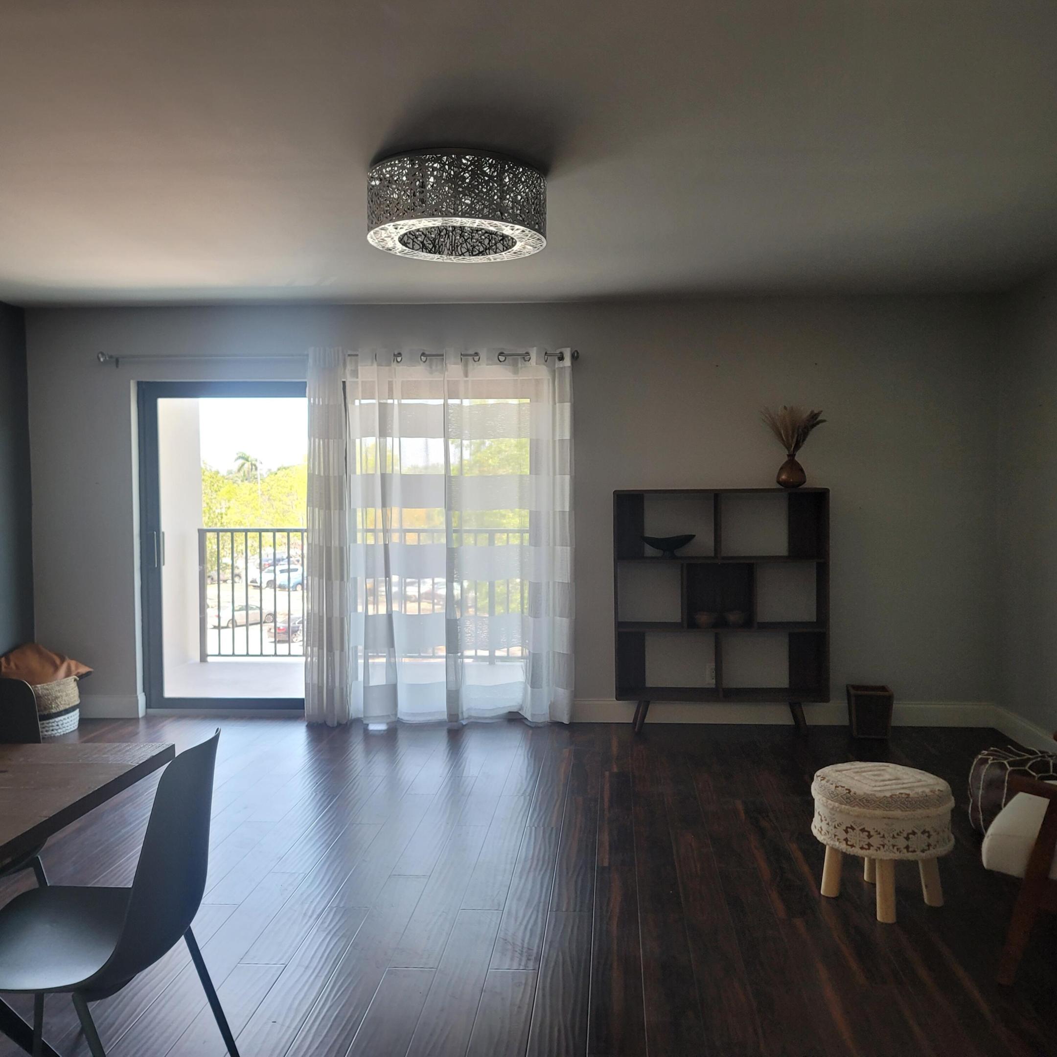 RIVER REACH CONDOMINIUM I - Residential