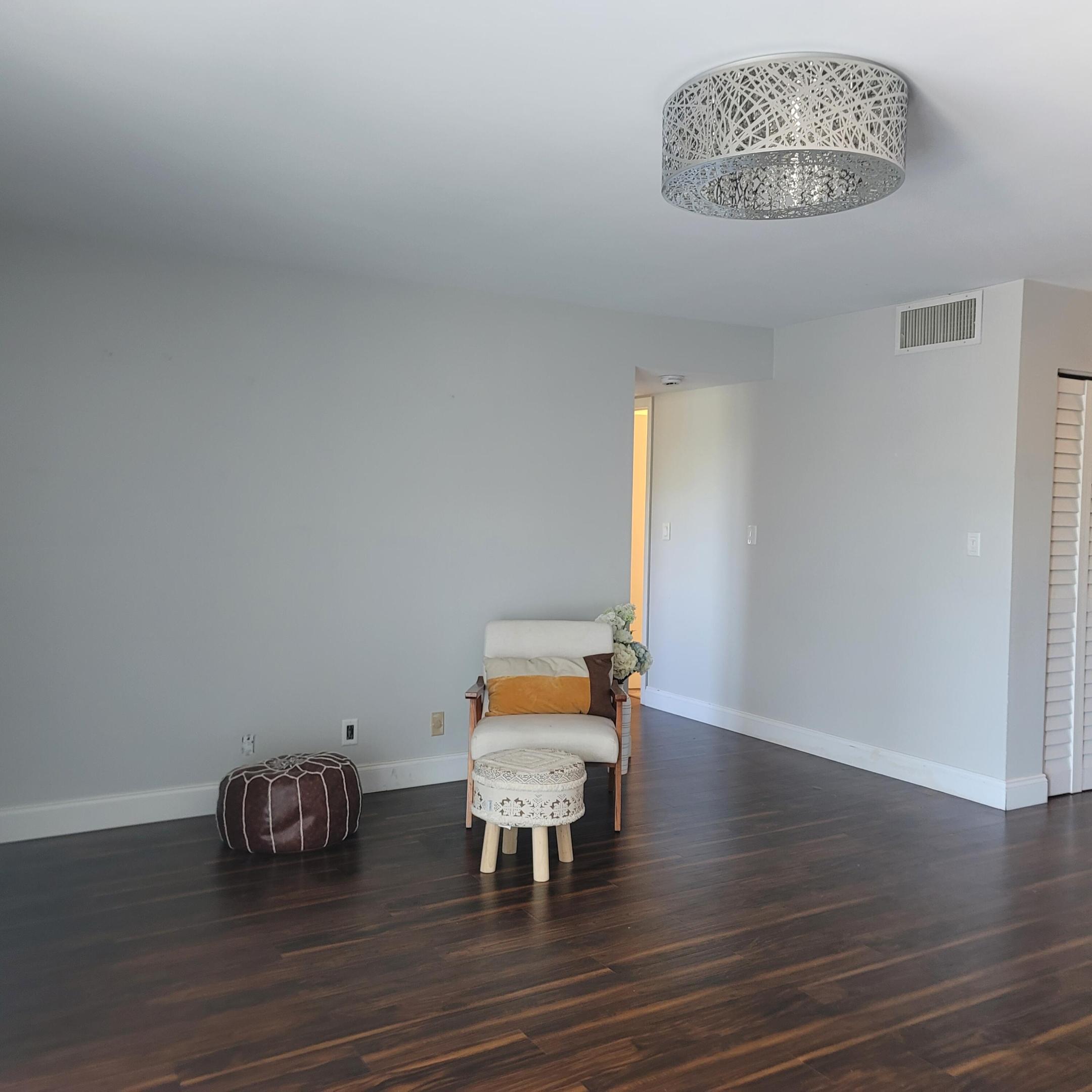 RIVER REACH CONDOMINIUM I - Residential