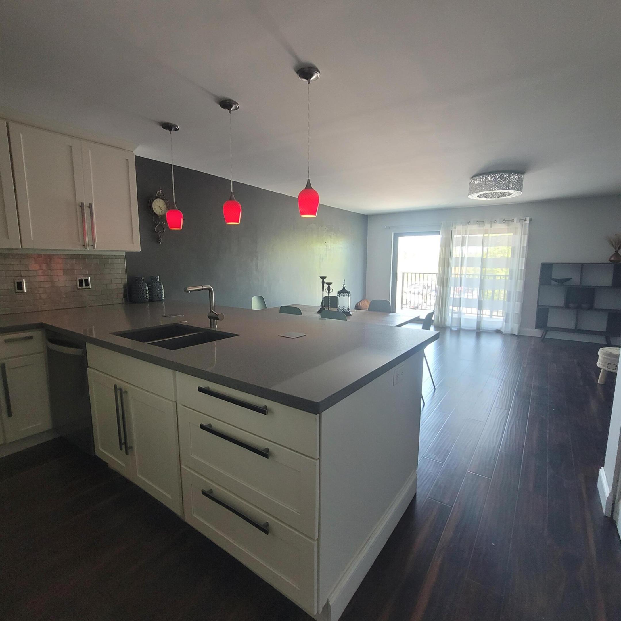 RIVER REACH CONDOMINIUM I - Residential