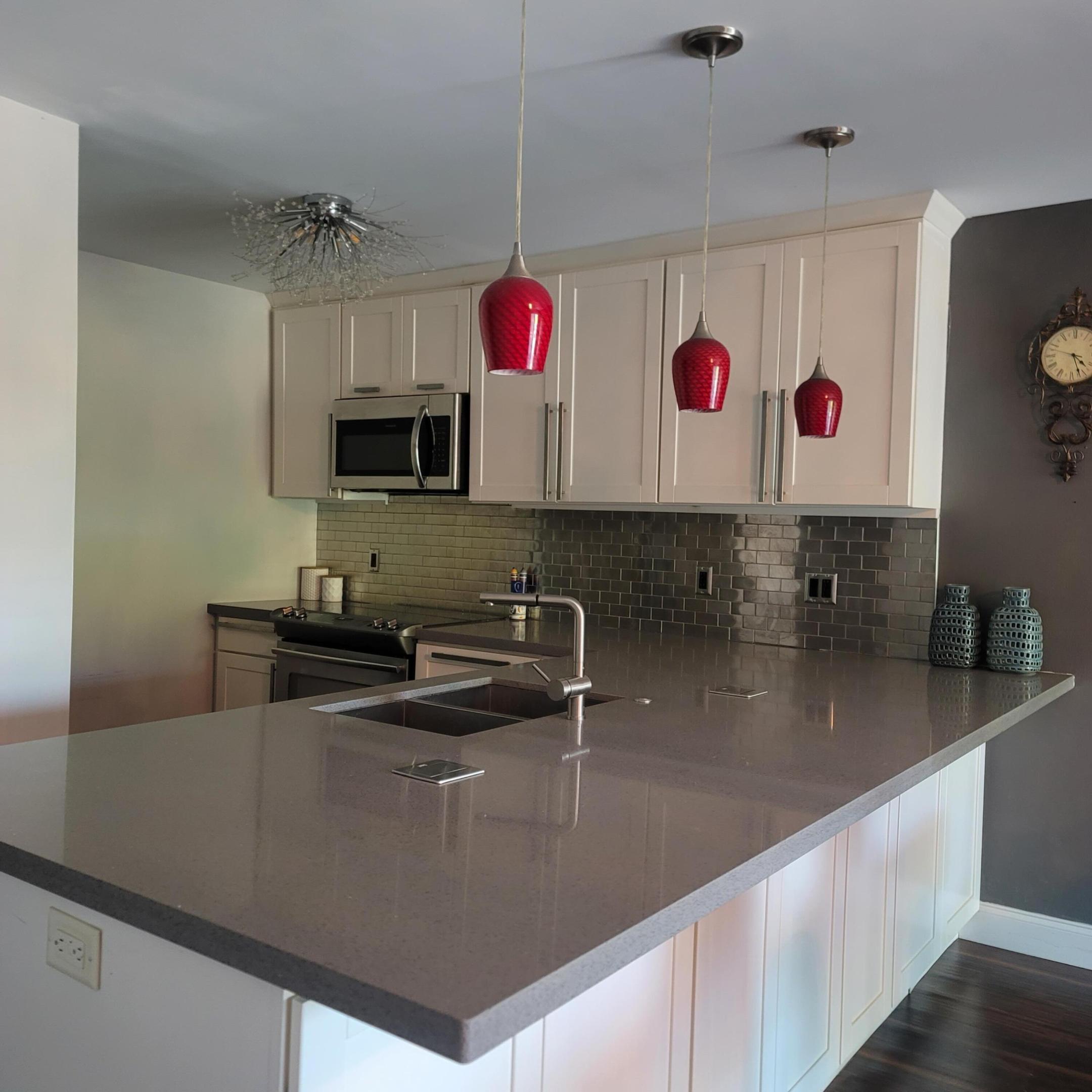 RIVER REACH CONDOMINIUM I - Residential