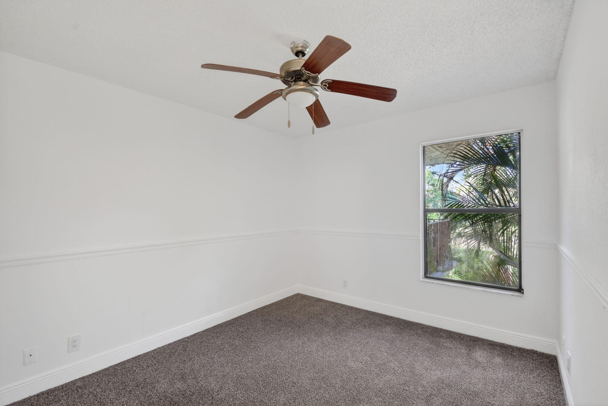 PALM BEACH PLACE CONDO - Residential Lease
