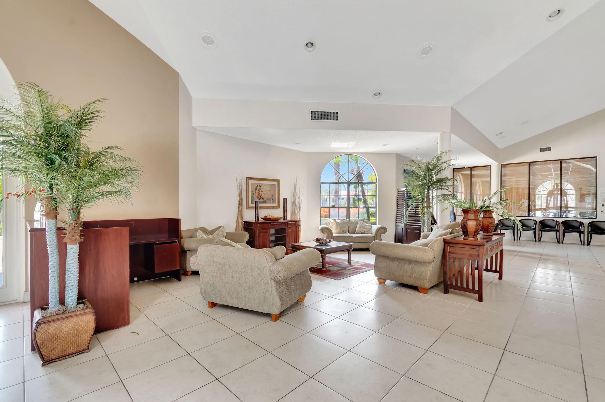 PALM BEACH PLACE CONDO - Residential Lease