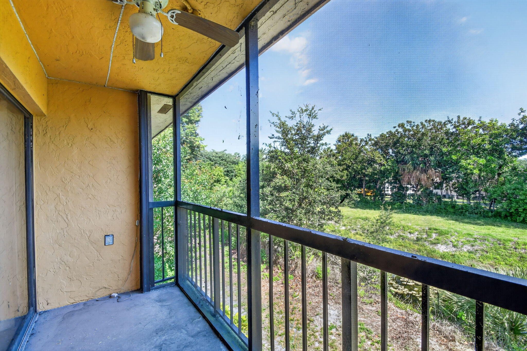 PALM BEACH PLACE CONDO - Residential Lease