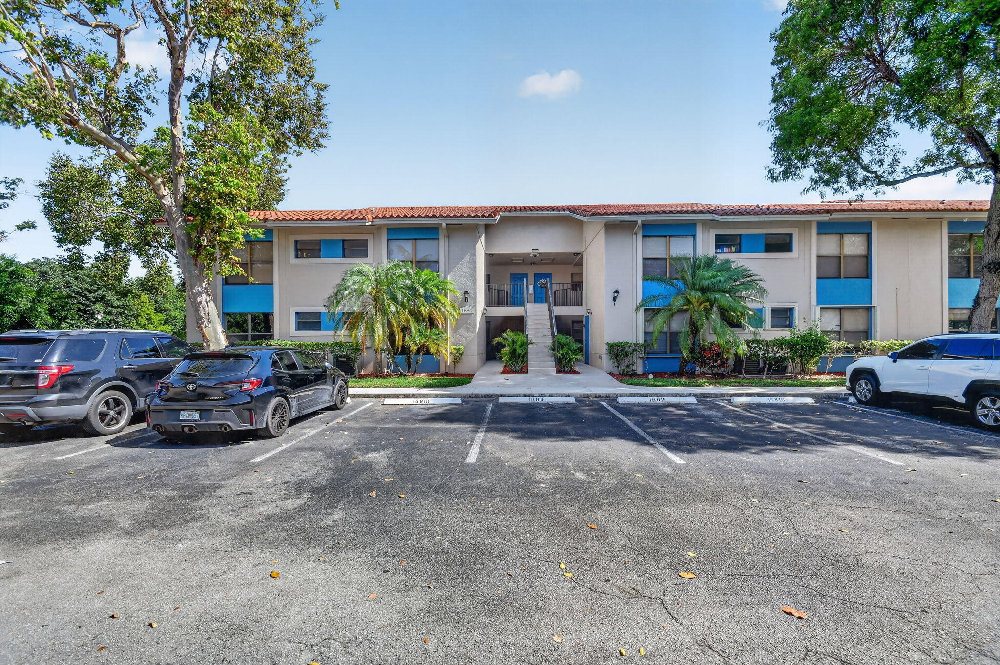 PALM BEACH PLACE CONDO - Residential Lease