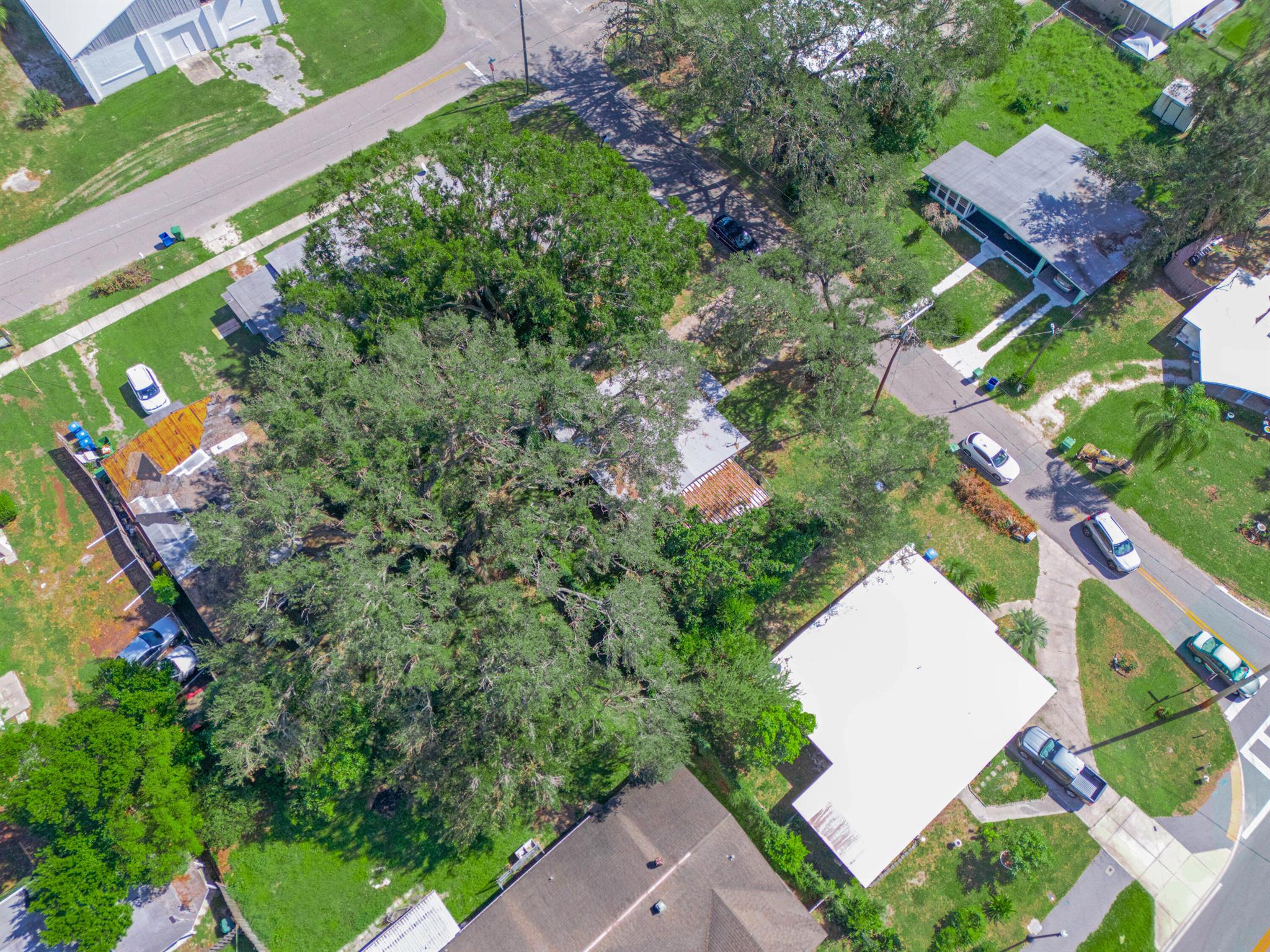657 Ave C SW