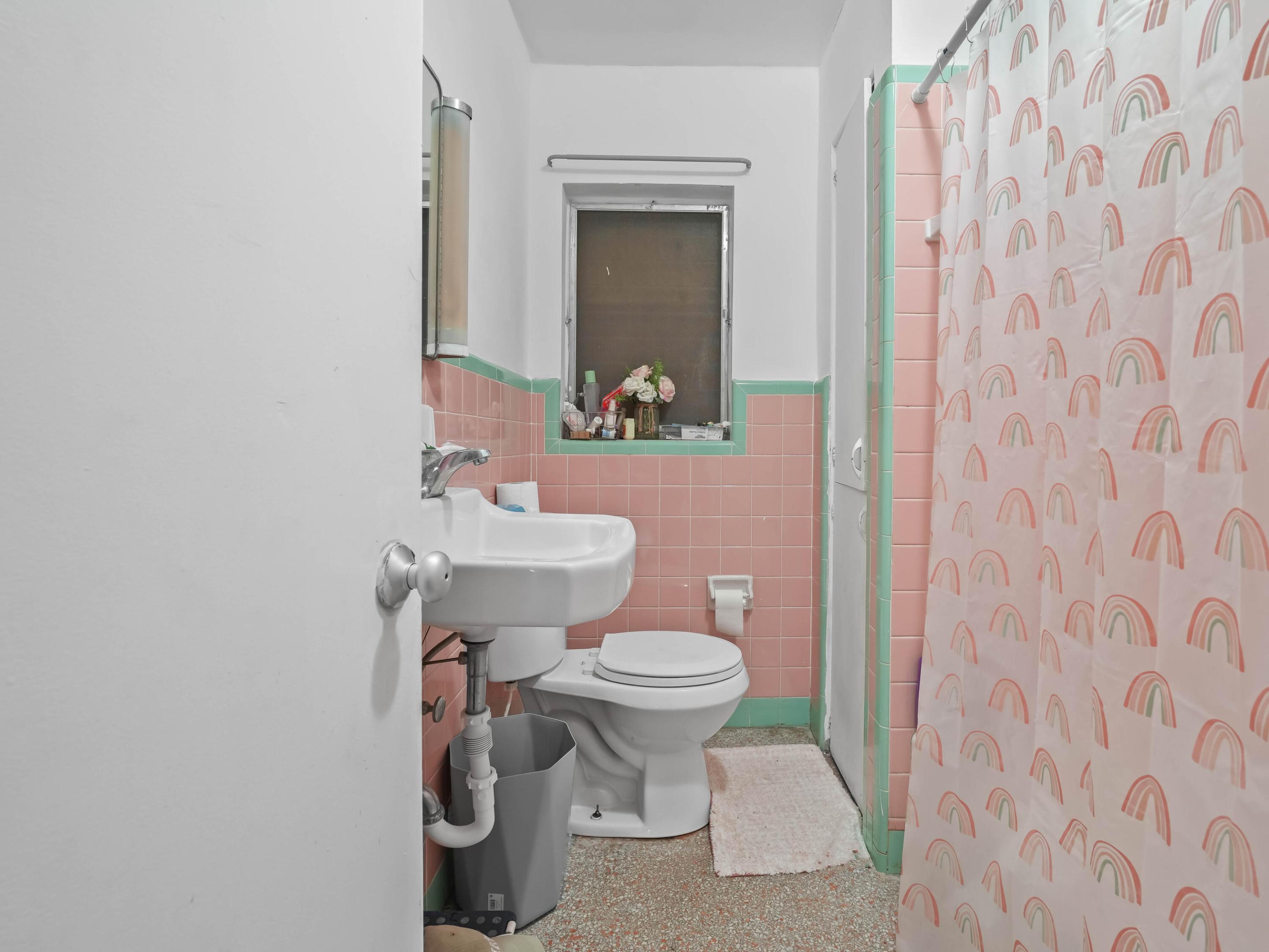 HOFFMANS SUBDIVISION AND LAKE VIEW ADDITION REPLAT - Residential