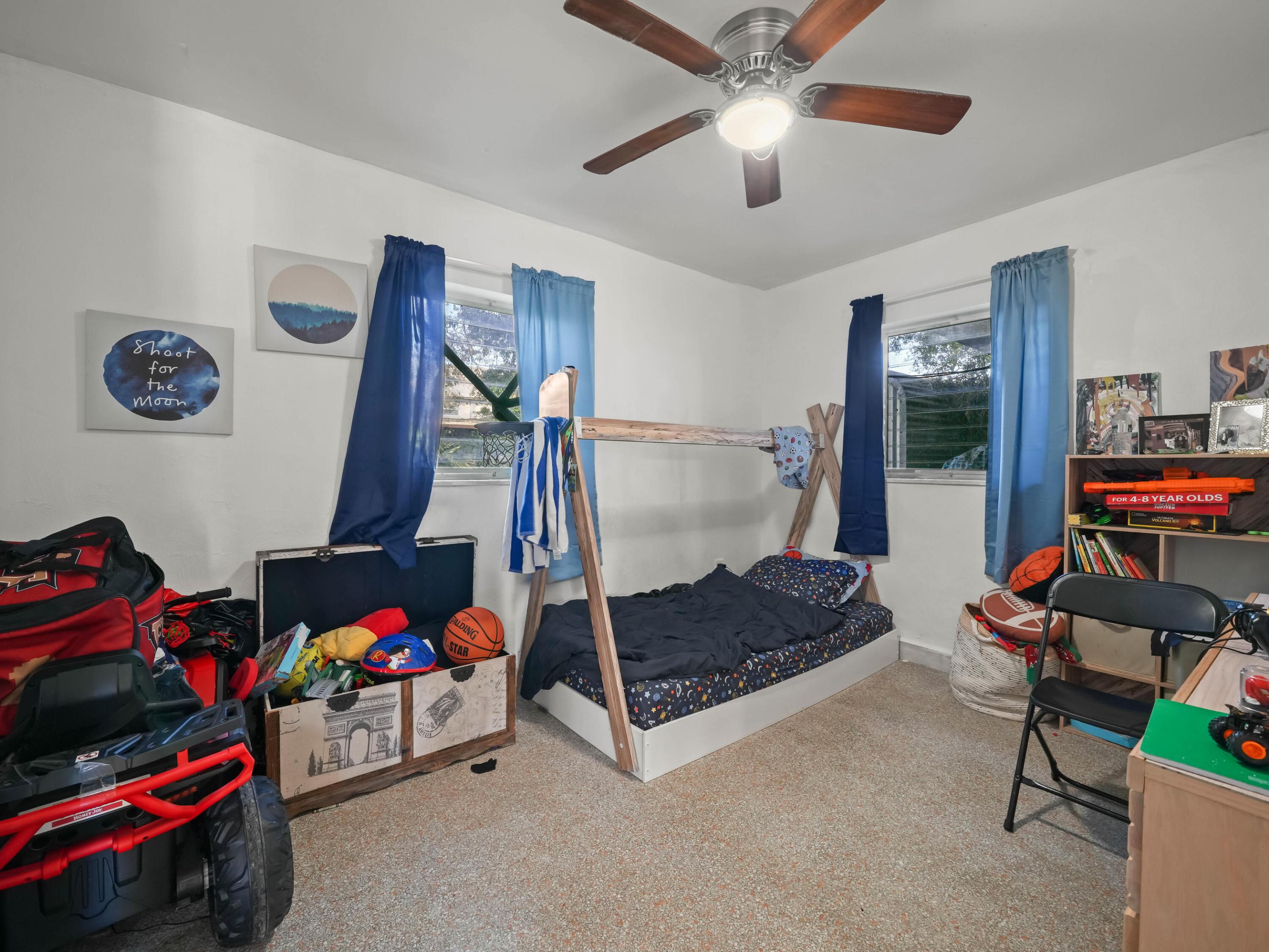 HOFFMANS SUBDIVISION AND LAKE VIEW ADDITION REPLAT - Residential