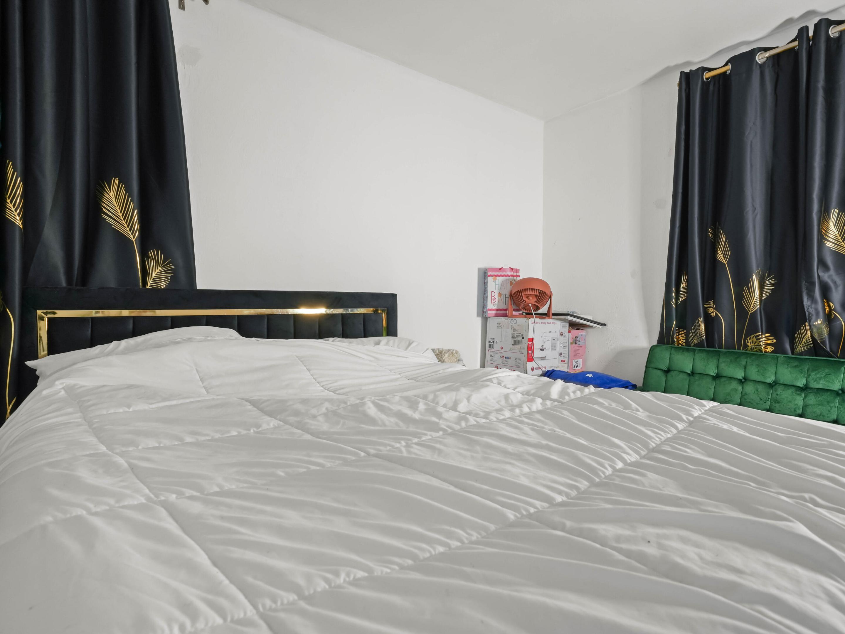 HOFFMANS SUBDIVISION AND LAKE VIEW ADDITION REPLAT - Residential