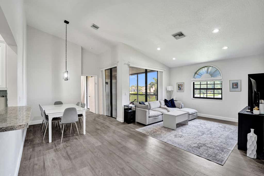 Photo of 10631 NW 14th Street #212, Plantation, FL 33322 (MLS # B26065634)