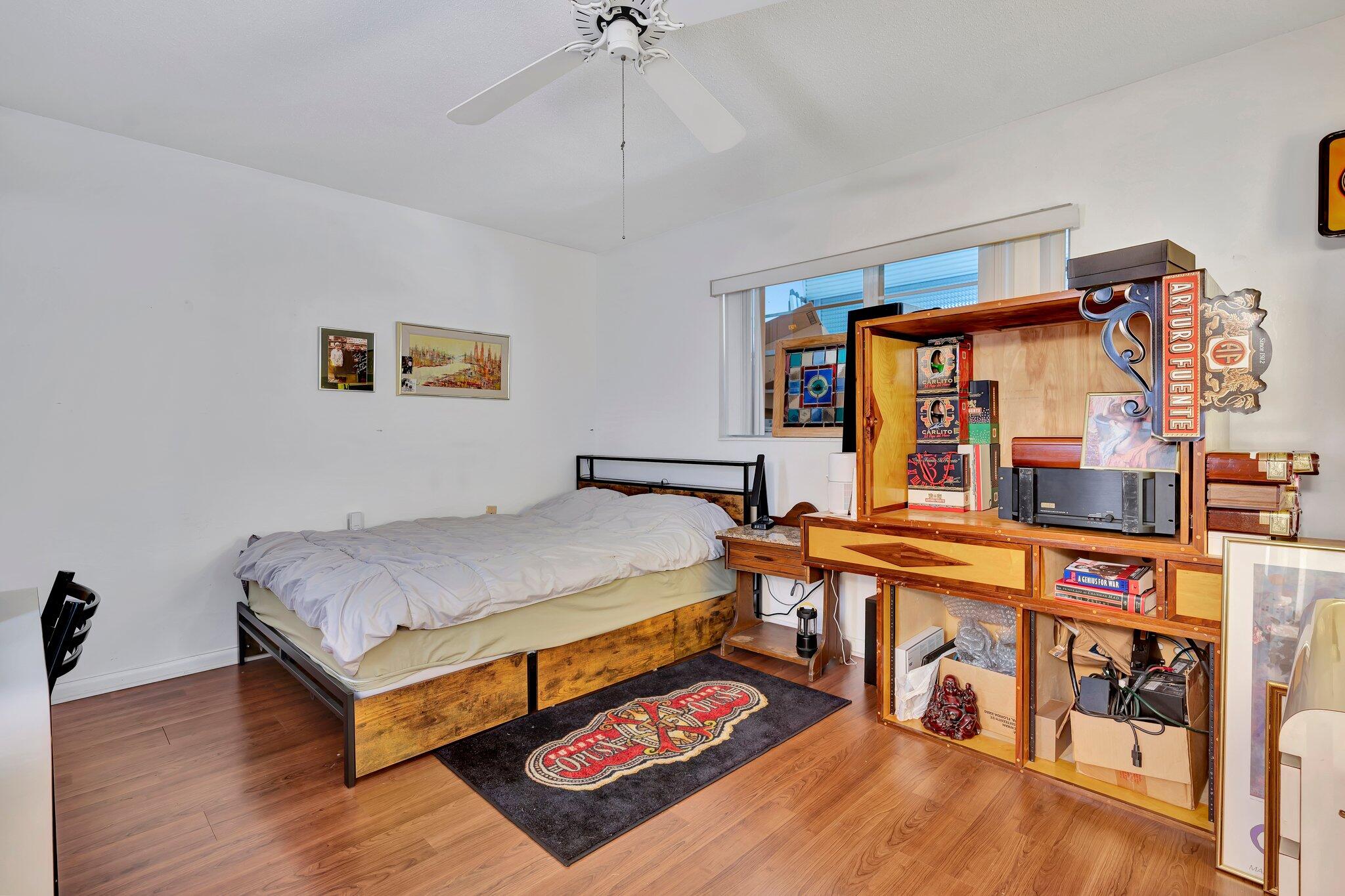 MERIDIAN CONDO 9 - Residential