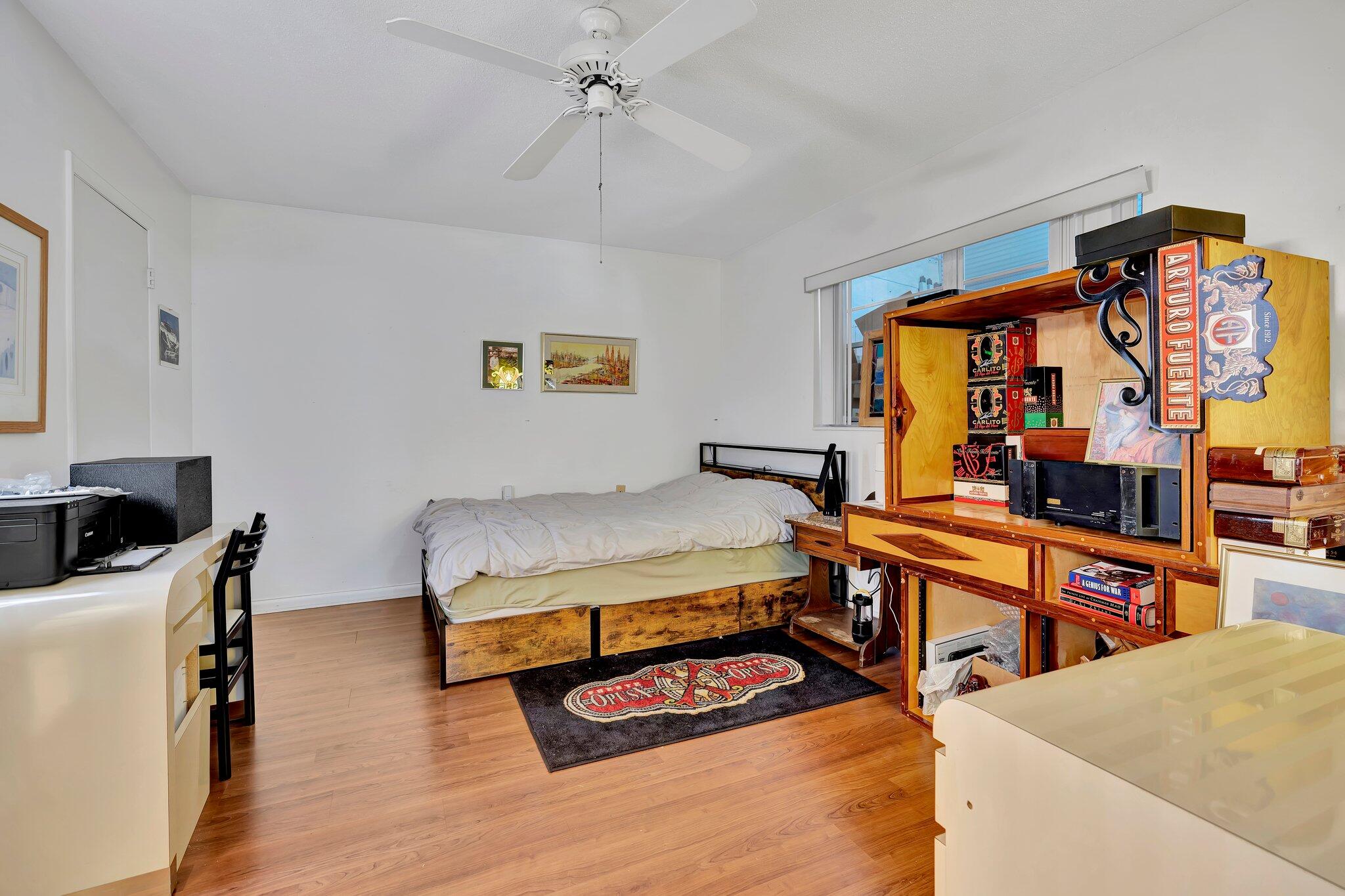 MERIDIAN CONDO 9 - Residential