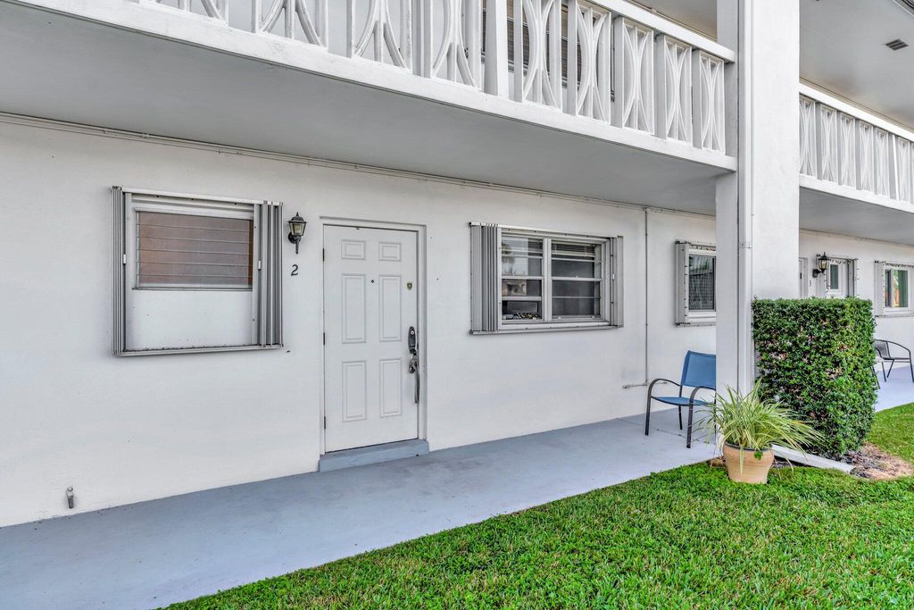 Photo of 3154 Meridian Way S #2, Palm Beach Gardens, FL 33410 (MLS # R11162835)