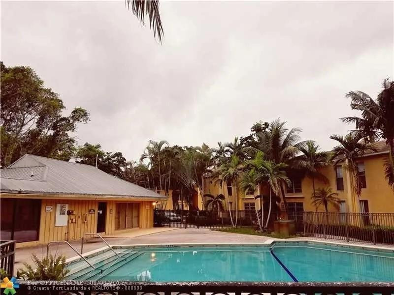 ARBOR KEYS CONDO - Residential