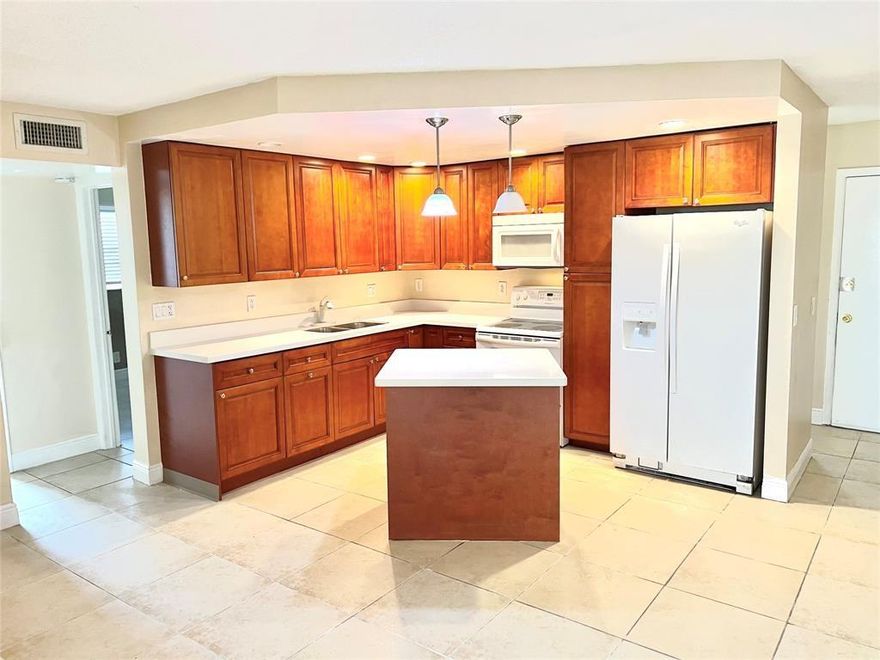 Attention Investors!
Prime Income Property with Upgrades and Growth Potential!
This turnkey investment features granite countertops, tile flooring, a screened terrace, and an in-unit washer/dryer. Located in a community undergoing a $5M+ revitalization project (already funded!), including updates to parking, roofing, the pool, and exterior paint. Special assessments are PAID IN FULL, and the property is offered at a firm price. This property offers an EXCELENT return on investment
Don’t miss this incredible opportunity to secure your place in a thriving neighborhood! Showings by appointment only with 24-hour notice. Contact us today to make it yours!