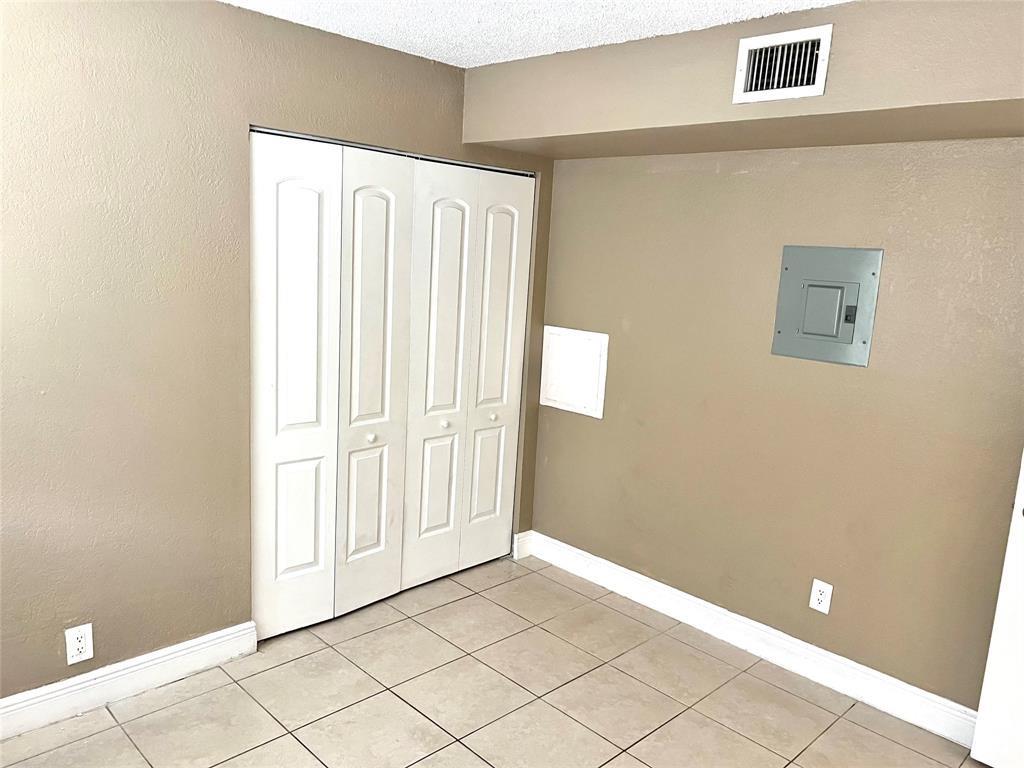 ARBOR KEYS CONDO - Residential