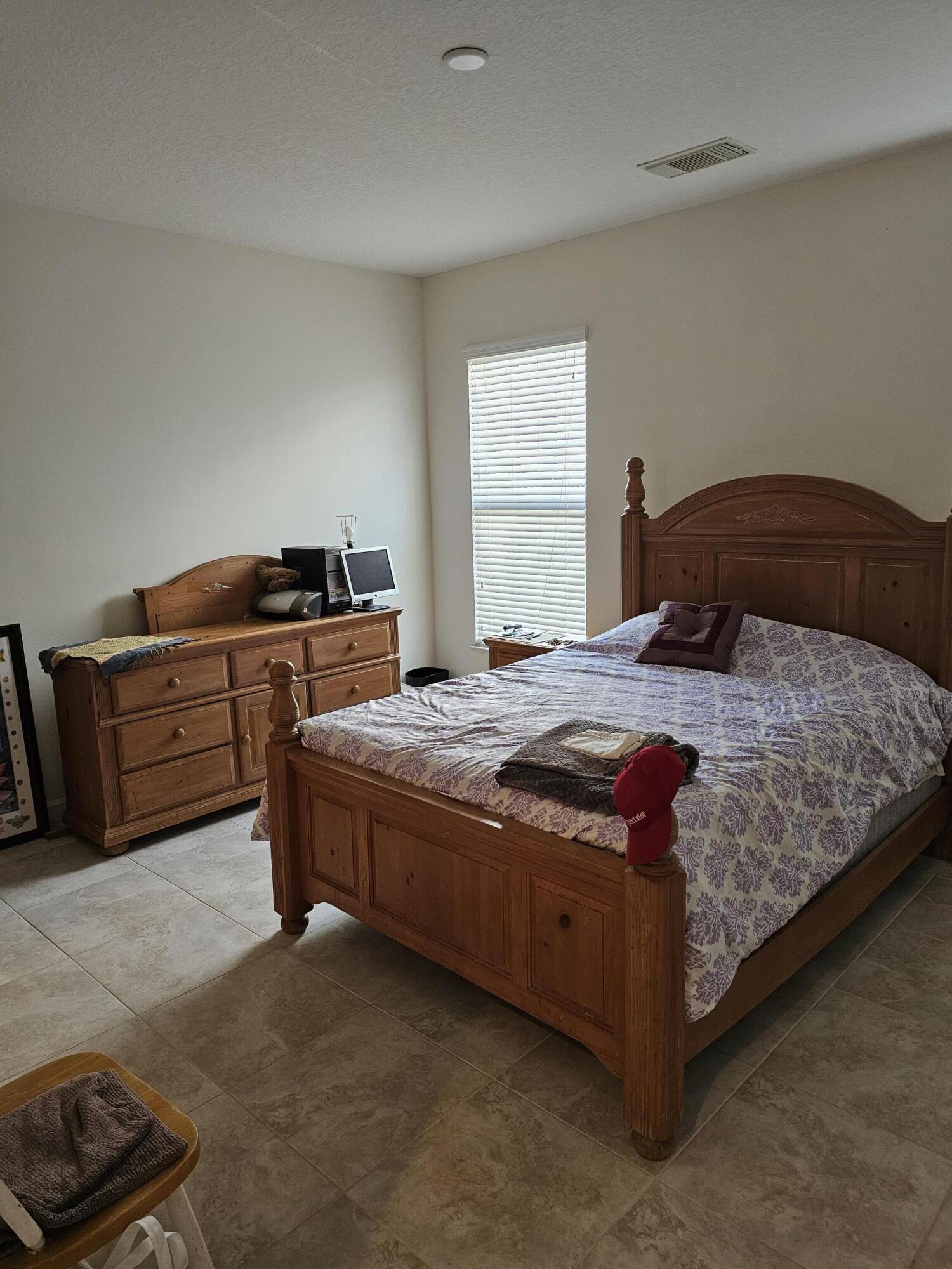 TRADITION PLAT NO 9 - Residential Lease