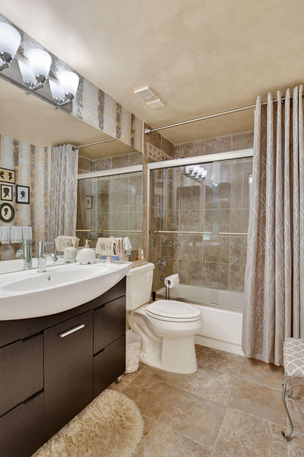SOUTHWINDS AT BOCA POINTE - Residential