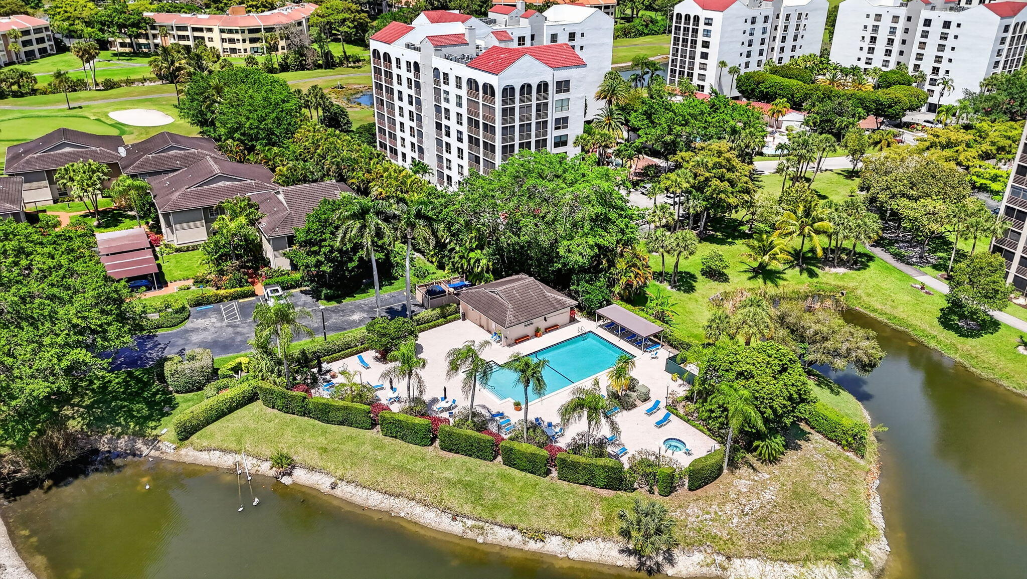 SOUTHWINDS AT BOCA POINTE - Residential