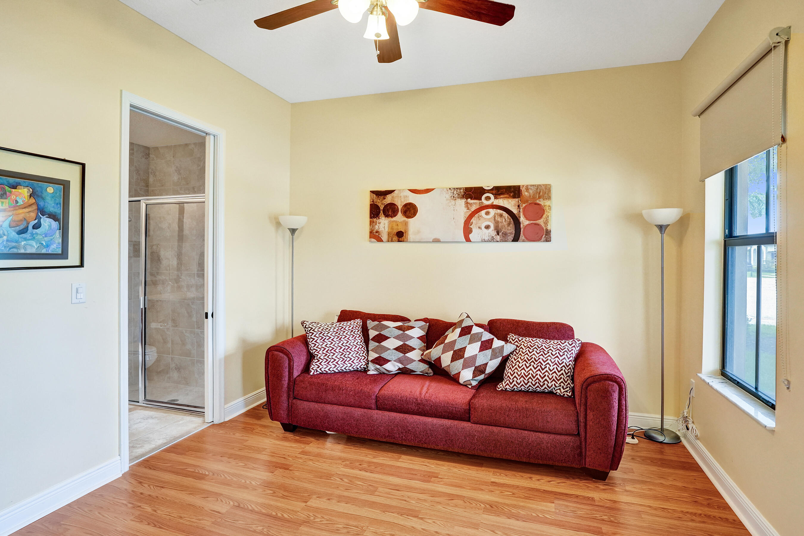 8541 NW 38th Street