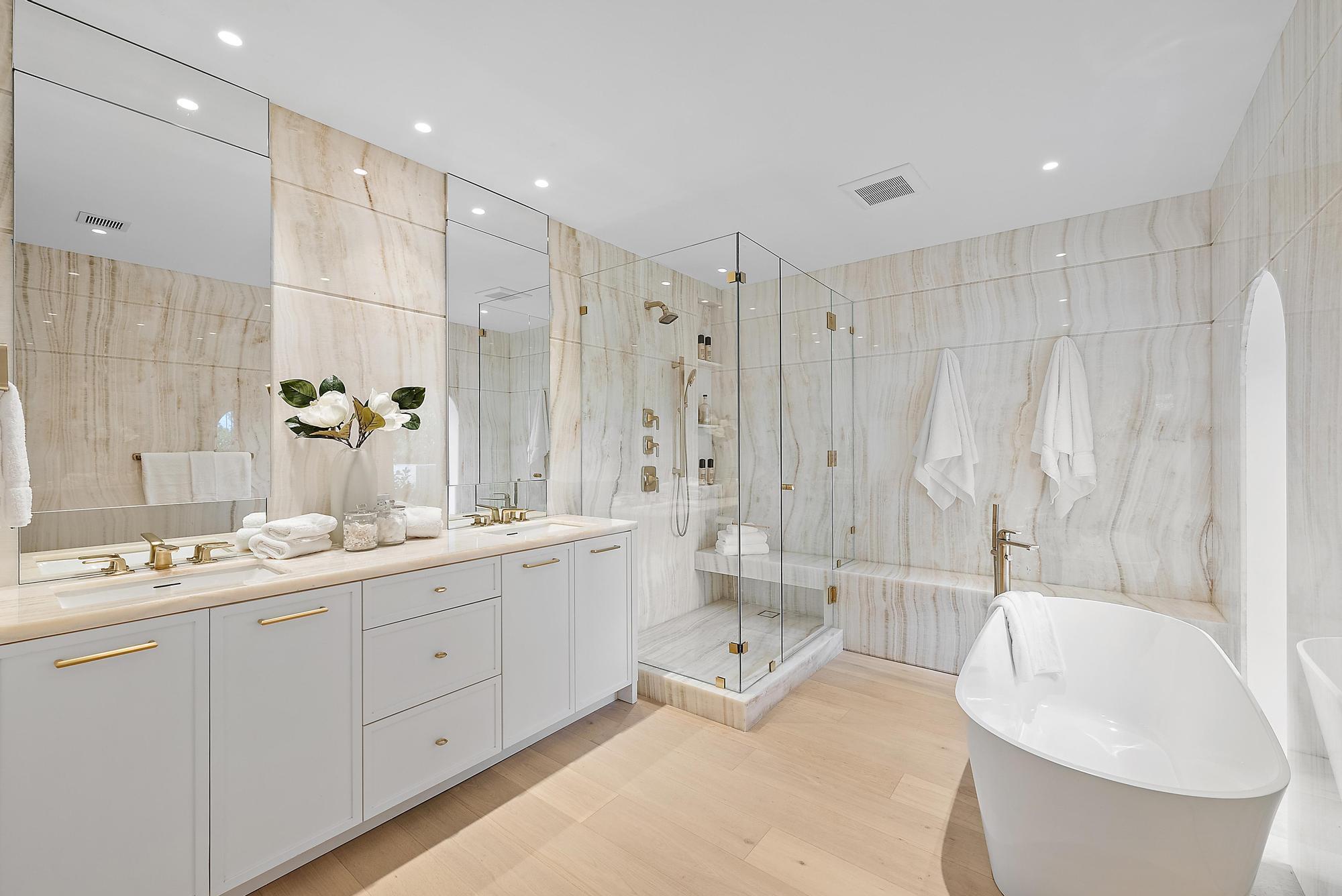 JAMAICA LANE IN - Residential