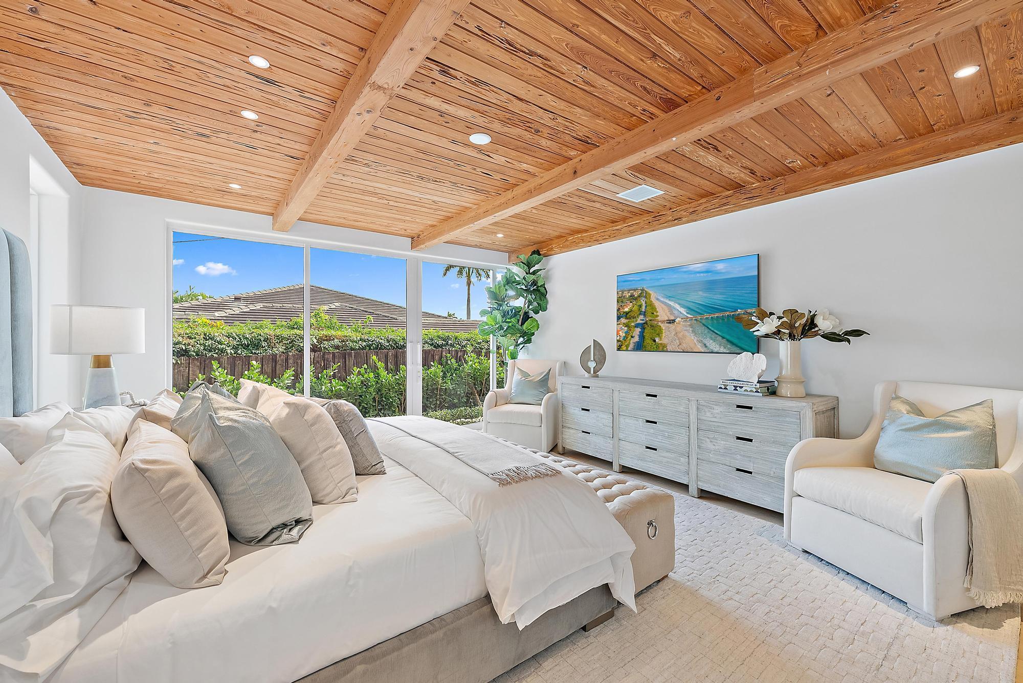 JAMAICA LANE IN - Residential