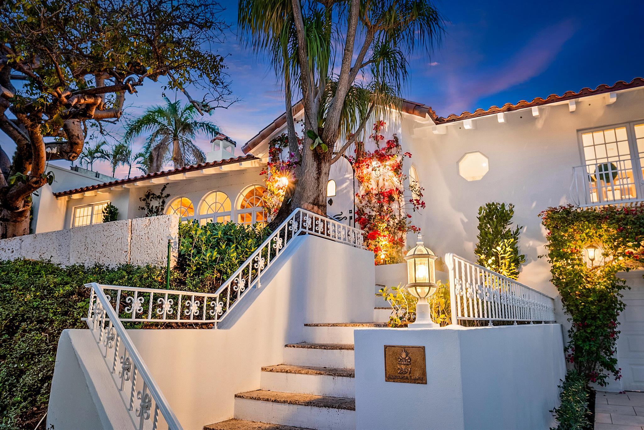 JAMAICA LANE IN - Residential